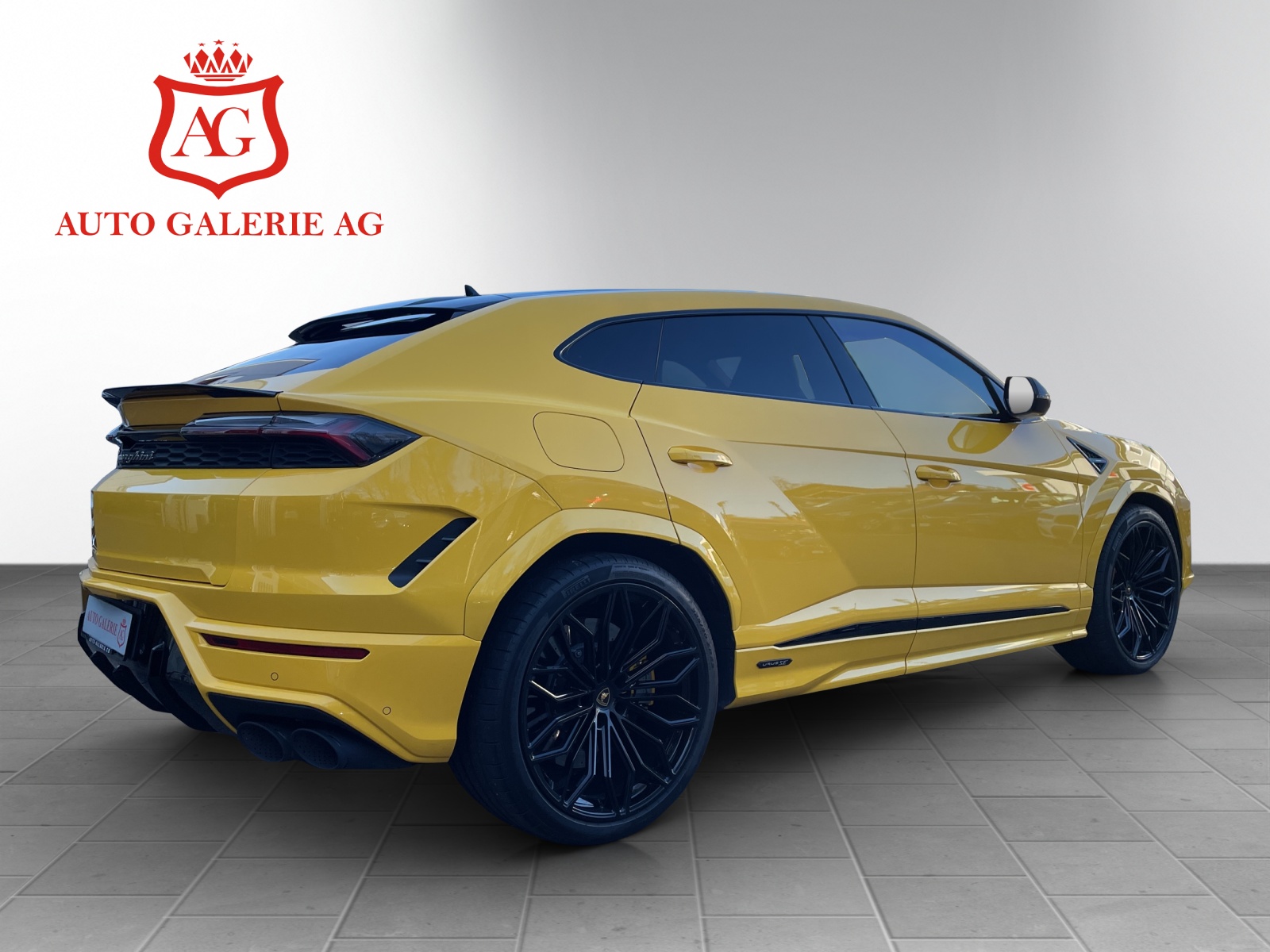 LAMBORGHINI URUS SE-image-4