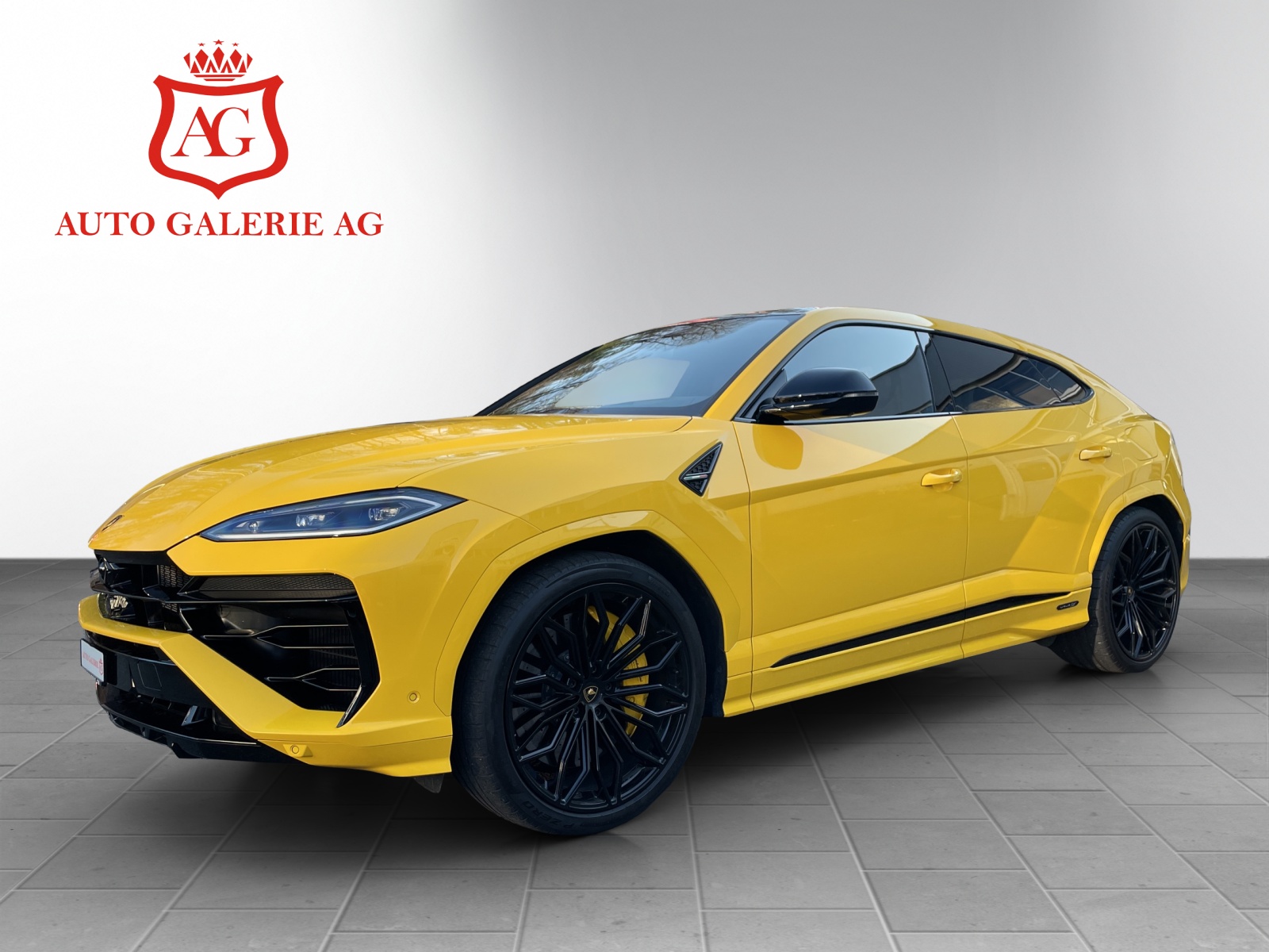 LAMBORGHINI URUS SE