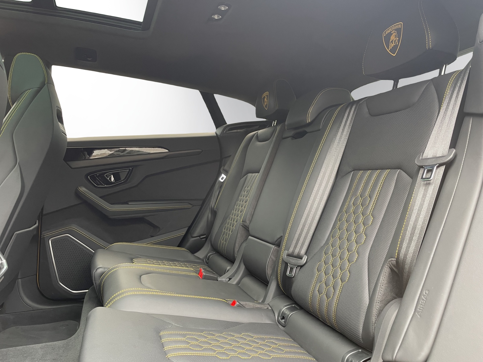 LAMBORGHINI URUS SE-image-10