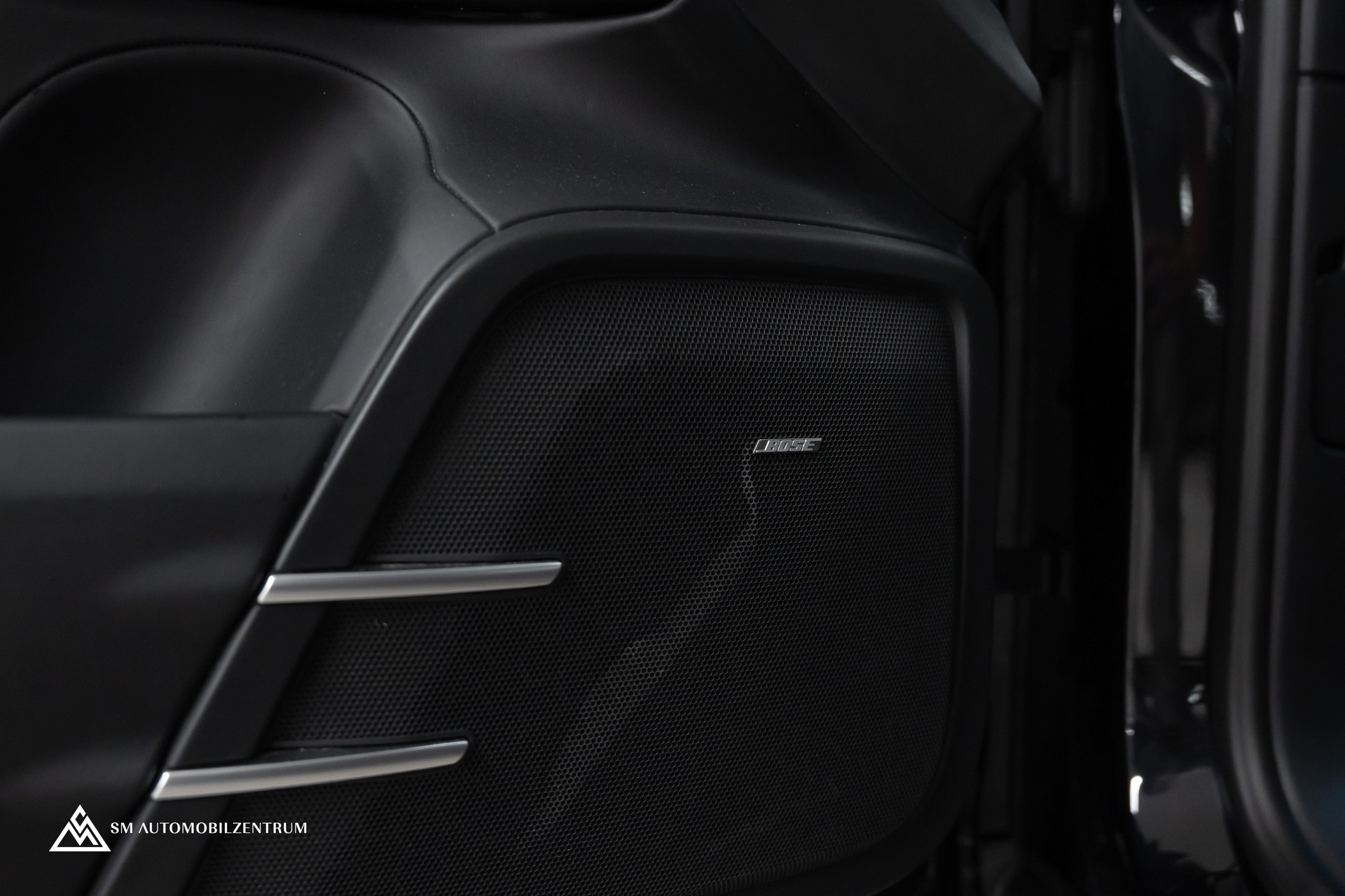 PORSCHE Cayenne Diesel / Bose / Luftfahrwerk / Rückfahrkamera-image-20
