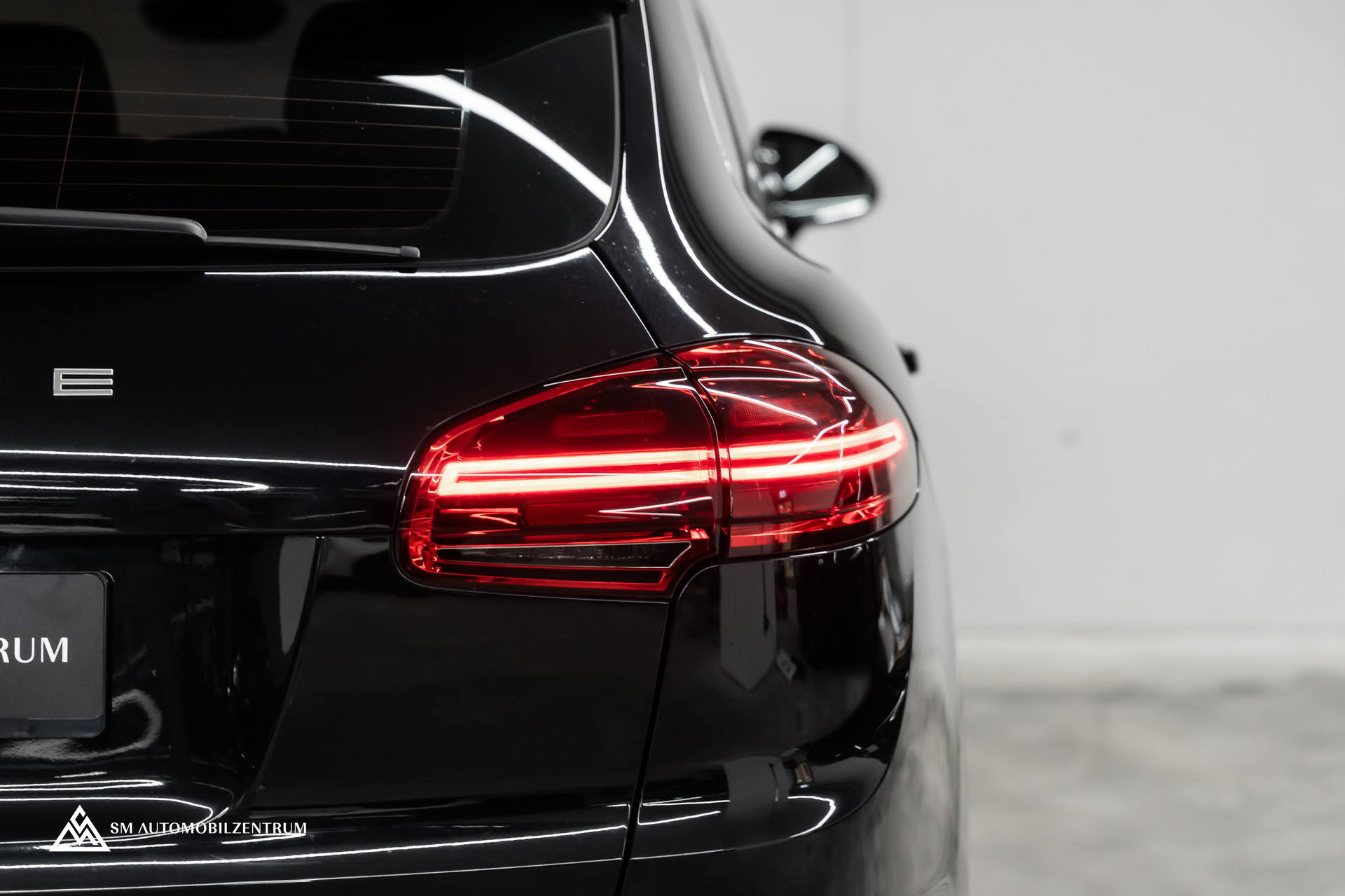 PORSCHE Cayenne Diesel / Bose / Luftfahrwerk / Rückfahrkamera-image-11