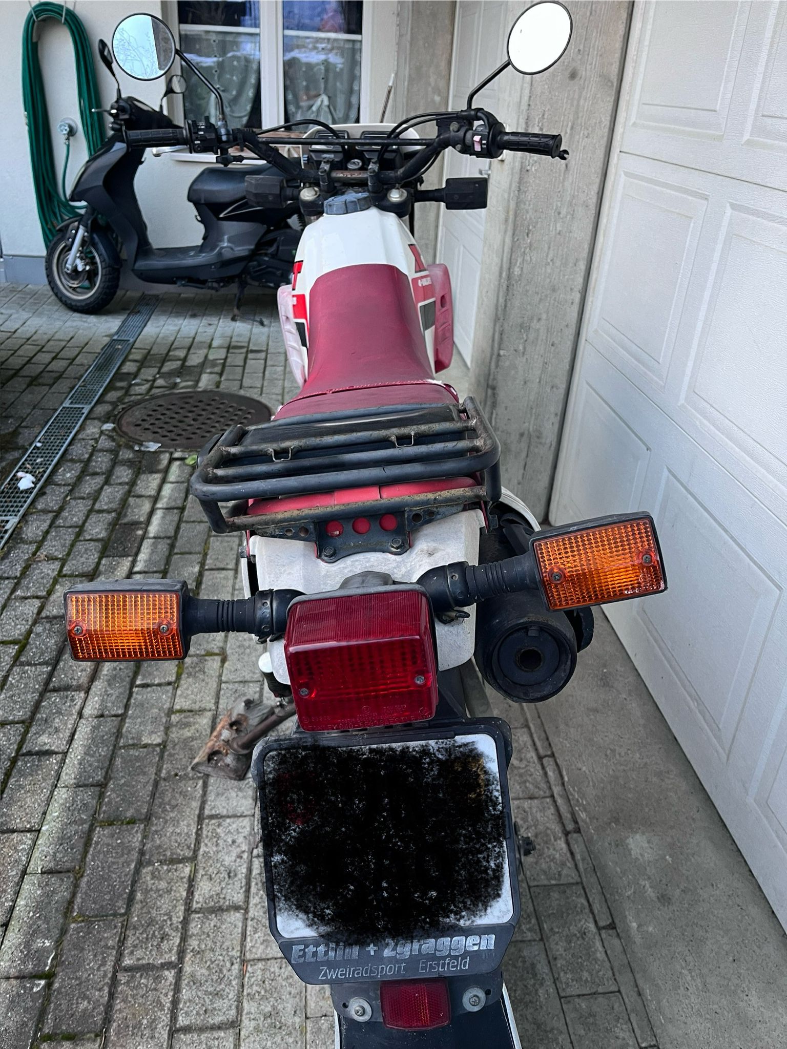 YAMAHA XT 600-image-1