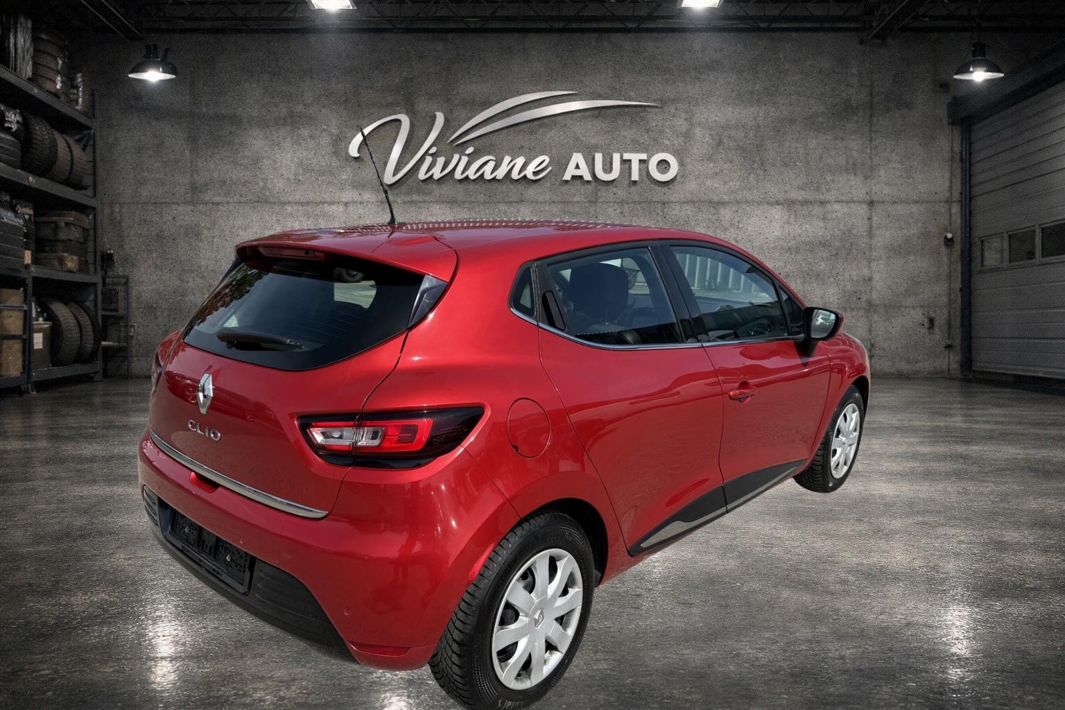 RENAULT Clio 1.2 16V T Intens EDC-showroom-element-3