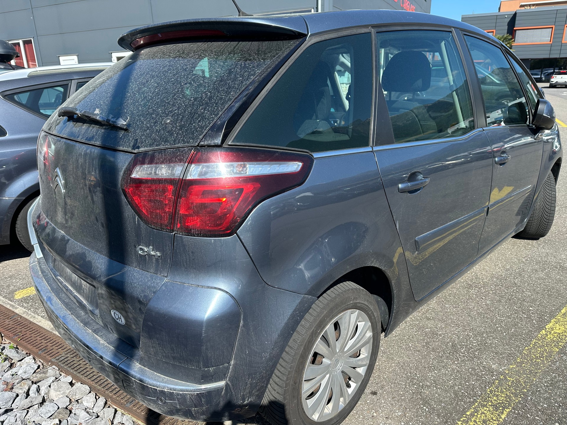 CITROEN C4 Picasso 1.6 HDI 16V Attraction-image-2