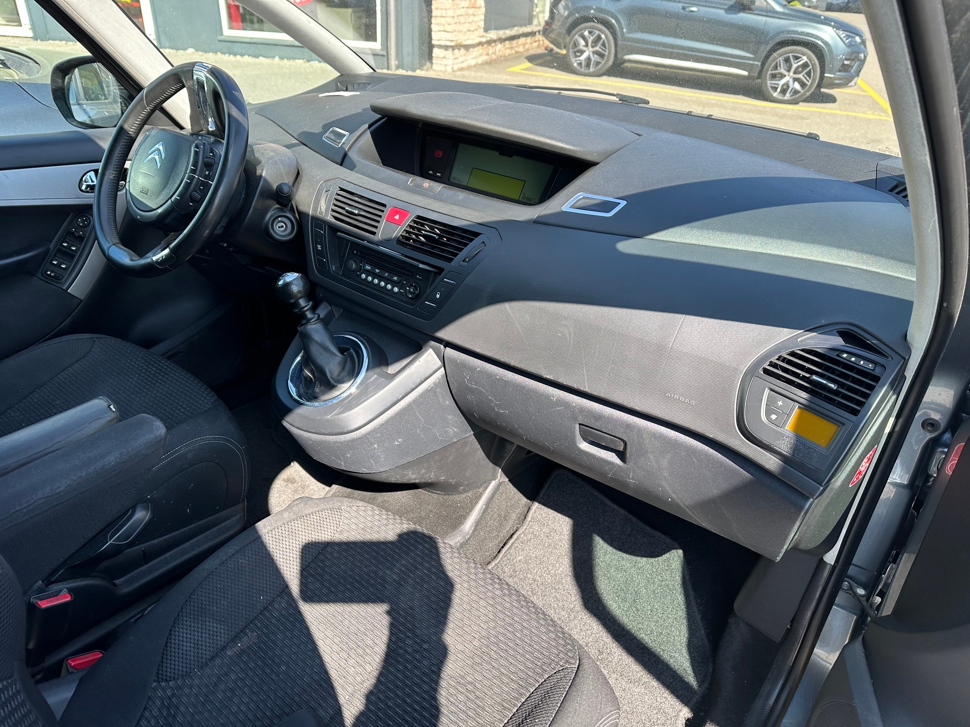 CITROEN C4 Picasso 1.6 HDI 16V Attraction-image-3