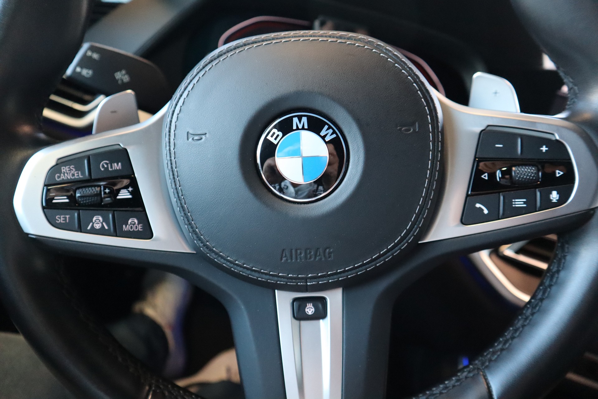 BMW X5 xDrive 48V 40d M Sportpaket Panoramaglasdach AHK Steptronic Euro 6-image-8