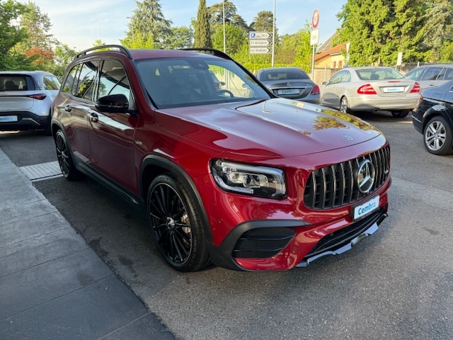 MERCEDES-BENZ GLB 35 AMG 4Matic 8G-Tronic-image-2