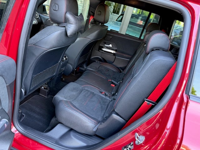 MERCEDES-BENZ GLB 35 AMG 4Matic 8G-Tronic-image-10