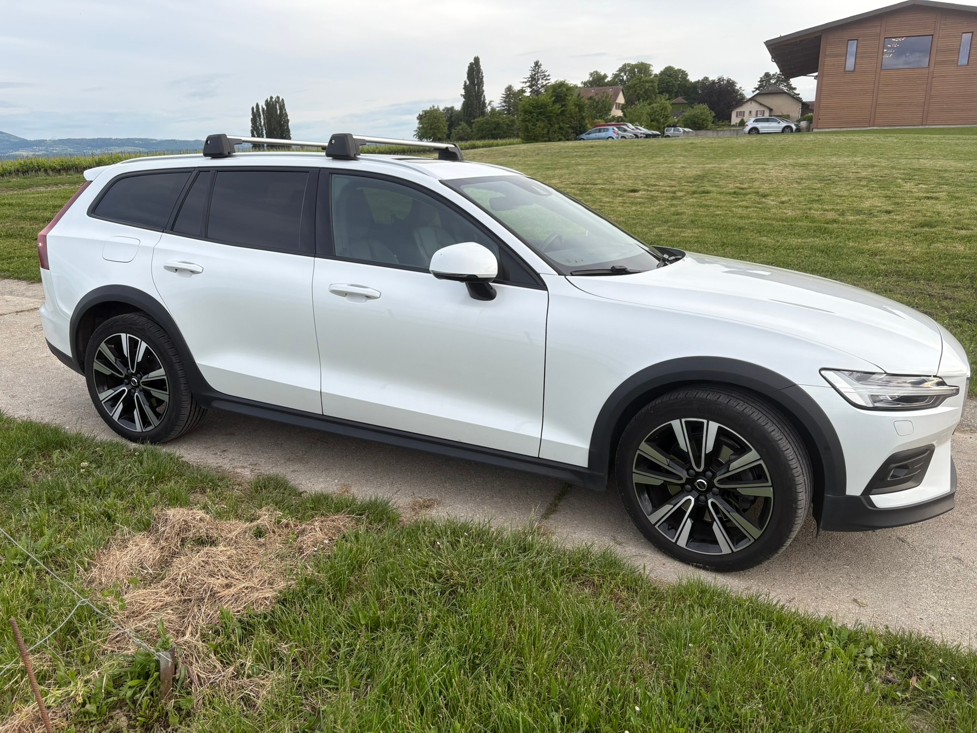 VOLVO Cross Country 2.0 B4 Mild Hybrid AWD-image-4