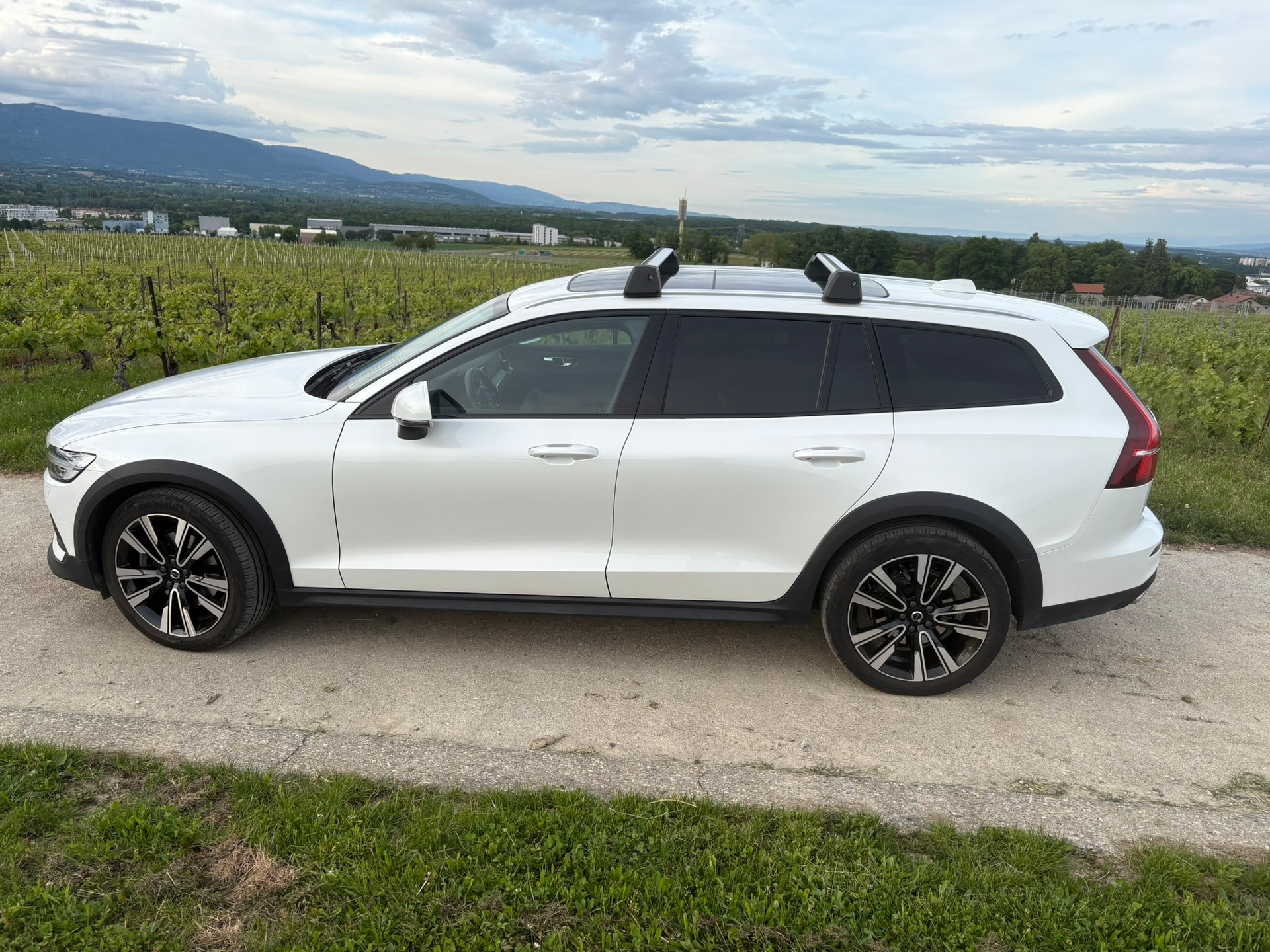 VOLVO Cross Country 2.0 B4 Mild Hybrid AWD-image-5
