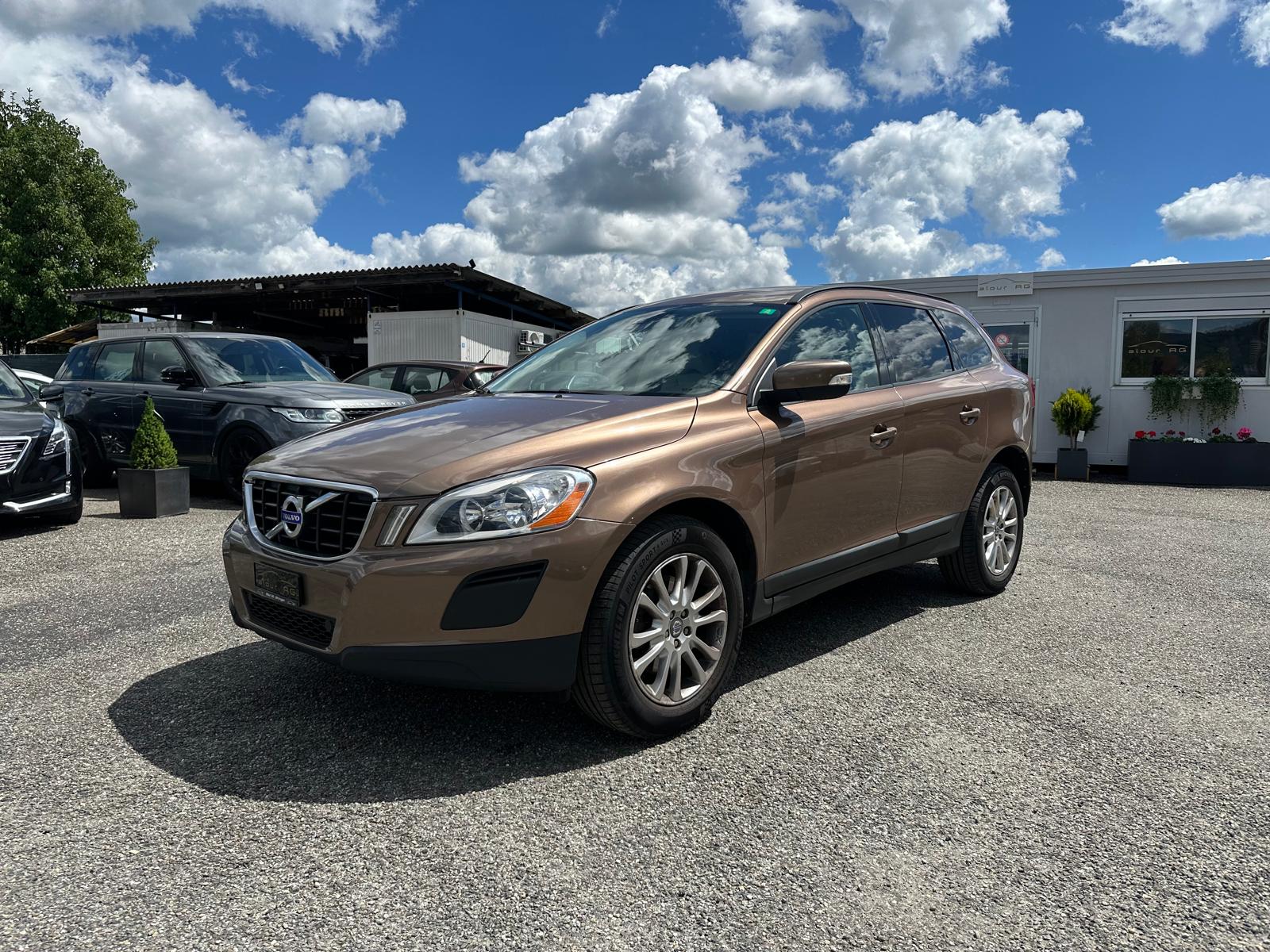 VOLVO XC60 2.4D AWD-image-1
