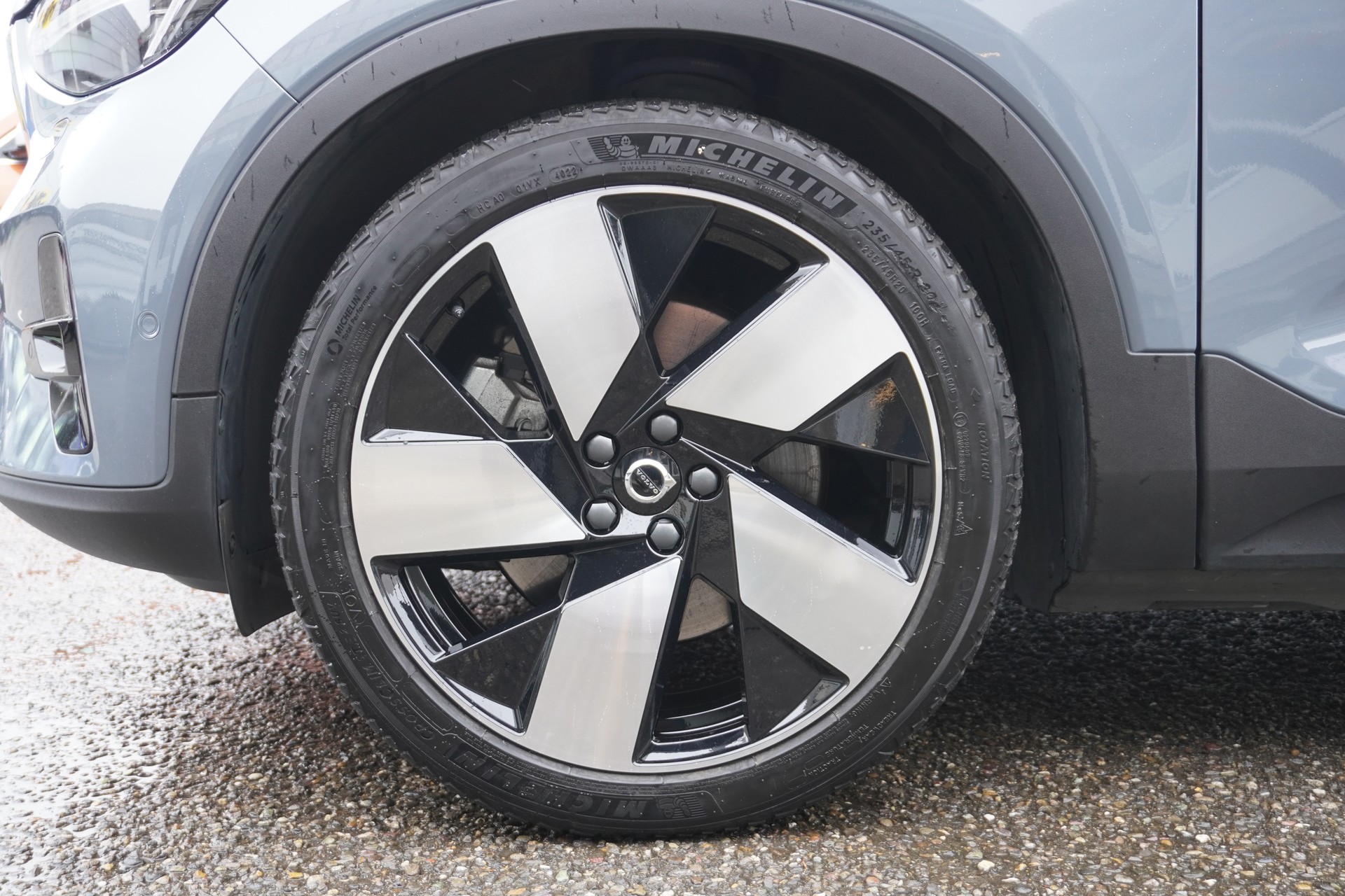 VOLVO C40 Recharge P8 Twin AWD Pure Electric Ultimate-image-9
