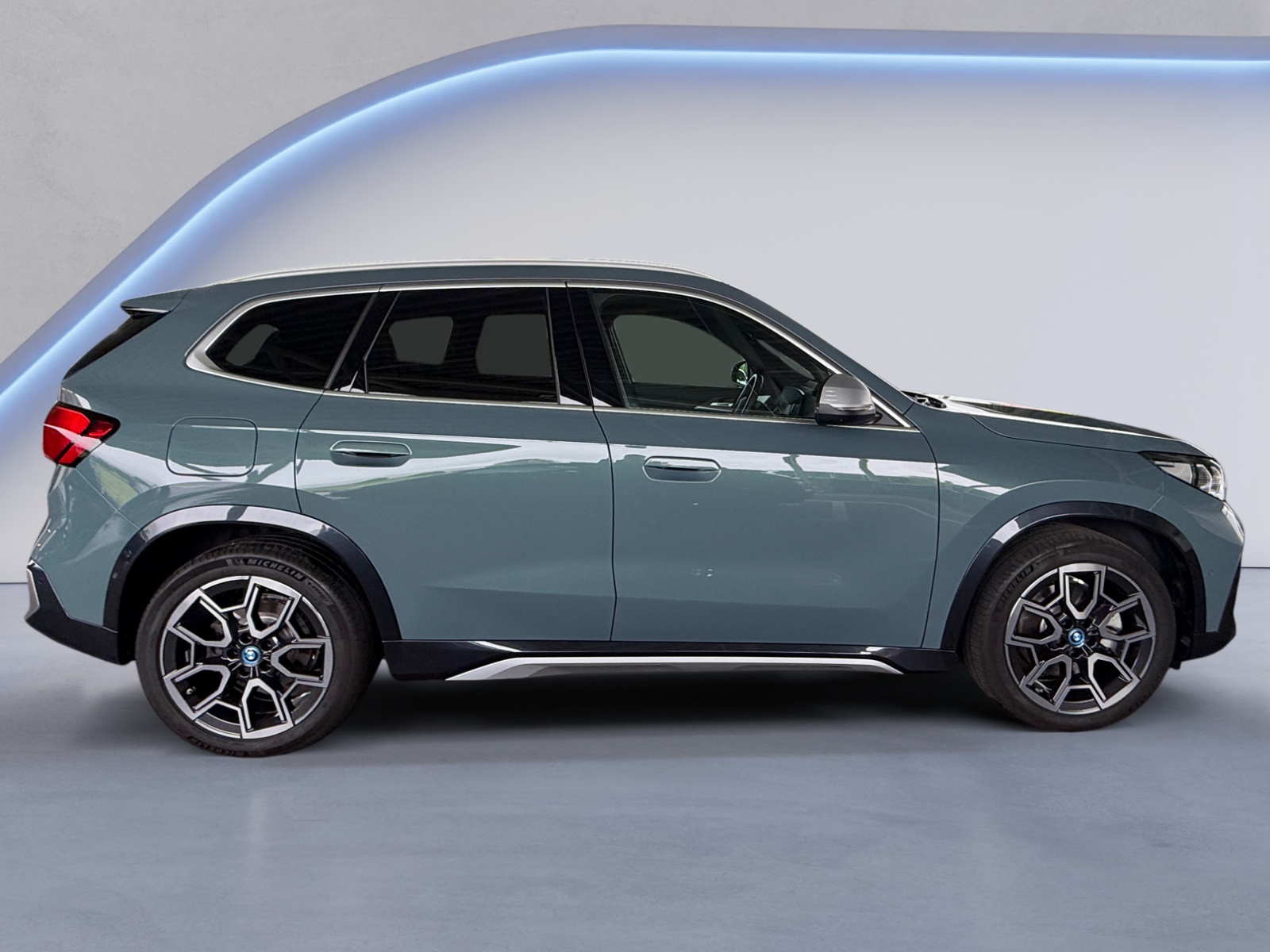 BMW X1 30e xDrive-image-5