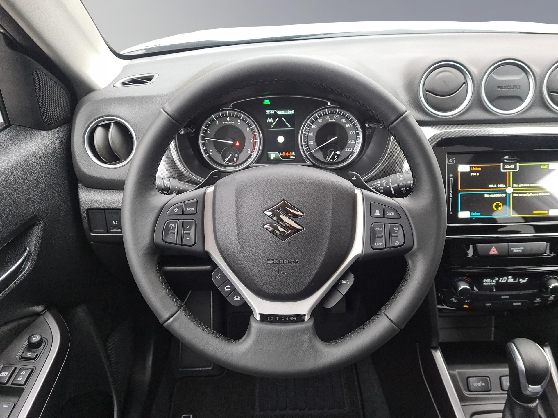 SUZUKI Vitara 1.5 Top Hybrid Edition 35 4x4-image-9