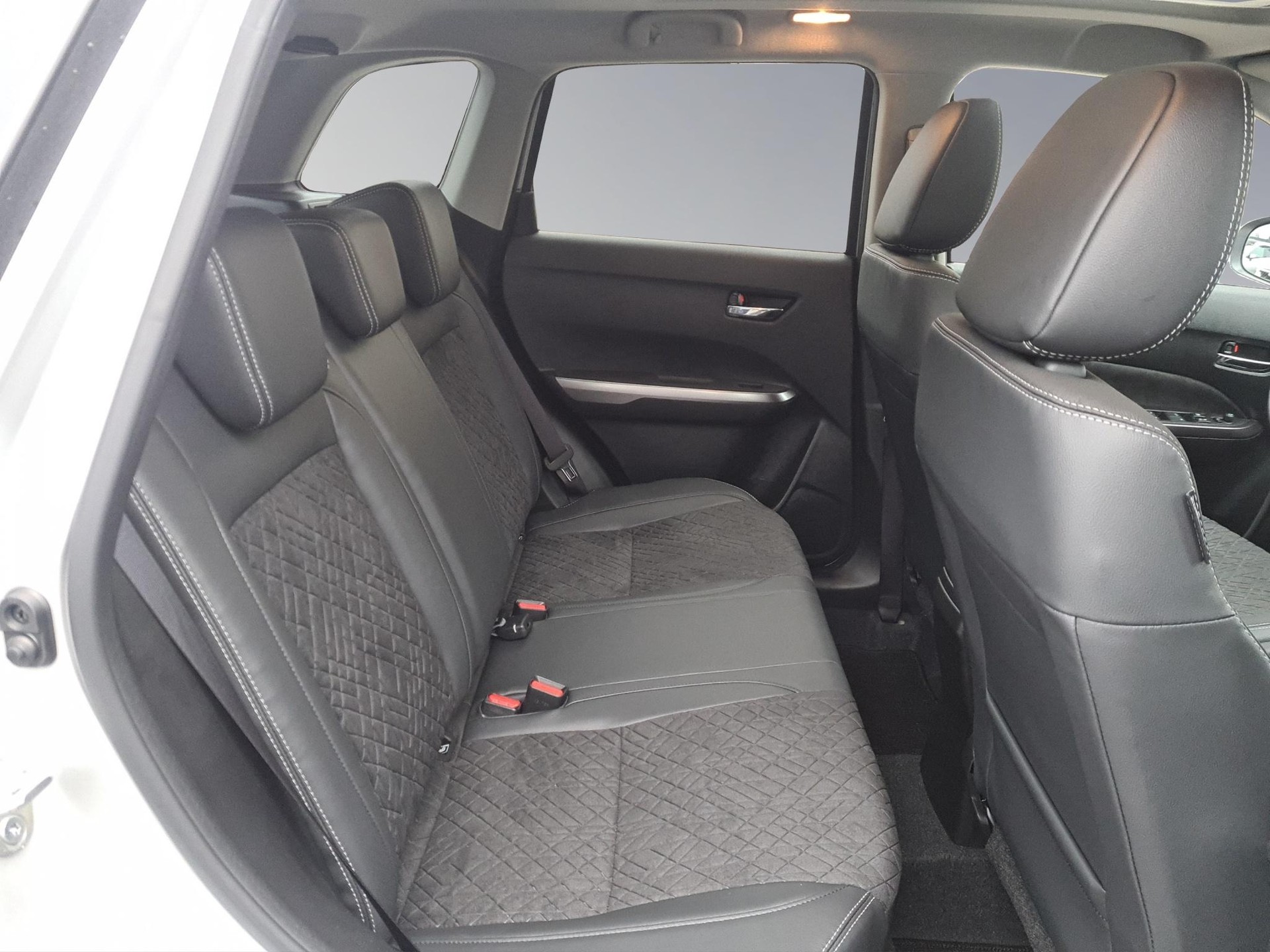 SUZUKI Vitara 1.5 Top Hybrid Edition 35 4x4-image-15