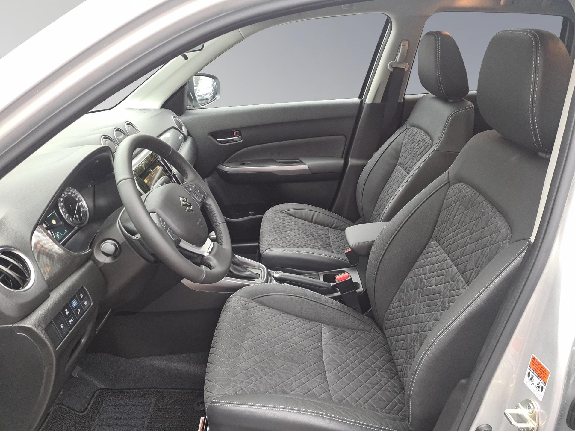SUZUKI Vitara 1.5 Top Hybrid Edition 35 4x4-image-8