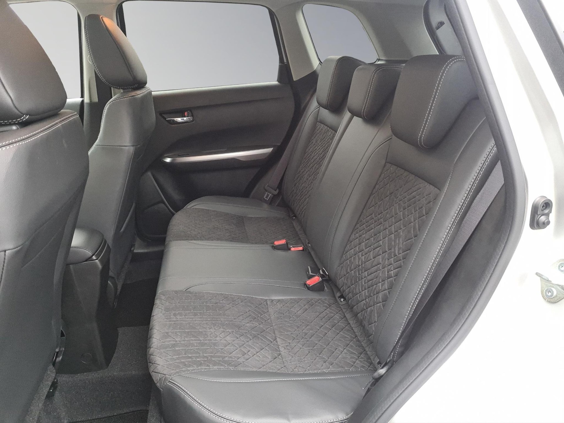 SUZUKI Vitara 1.5 Top Hybrid Edition 35 4x4-image-16
