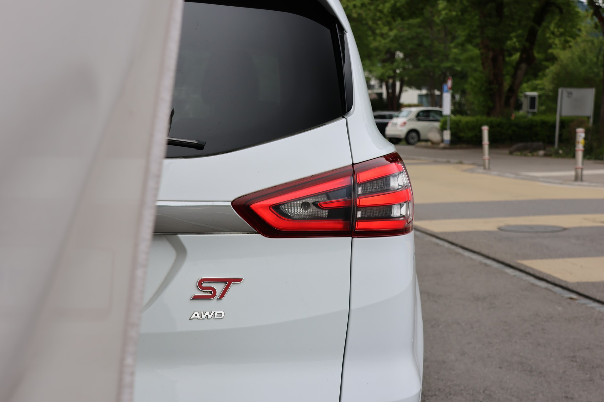 FORD S-Max 2.0 TDCi ST-Line AWD PowerShift 7 Plätzer mit AHK-image-6