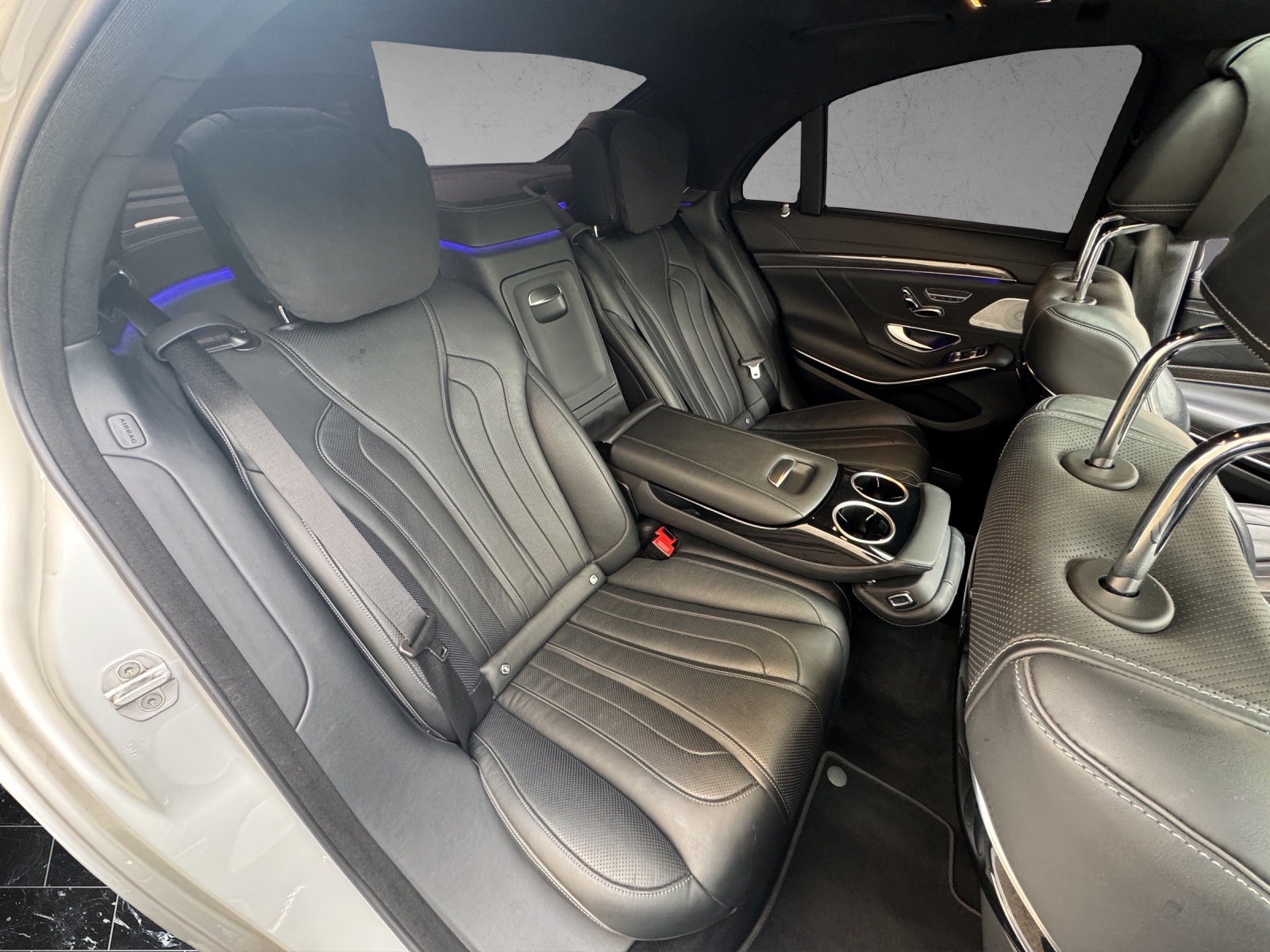 MERCEDES-BENZ S 560 4Matic 9G-Tronic-image-15