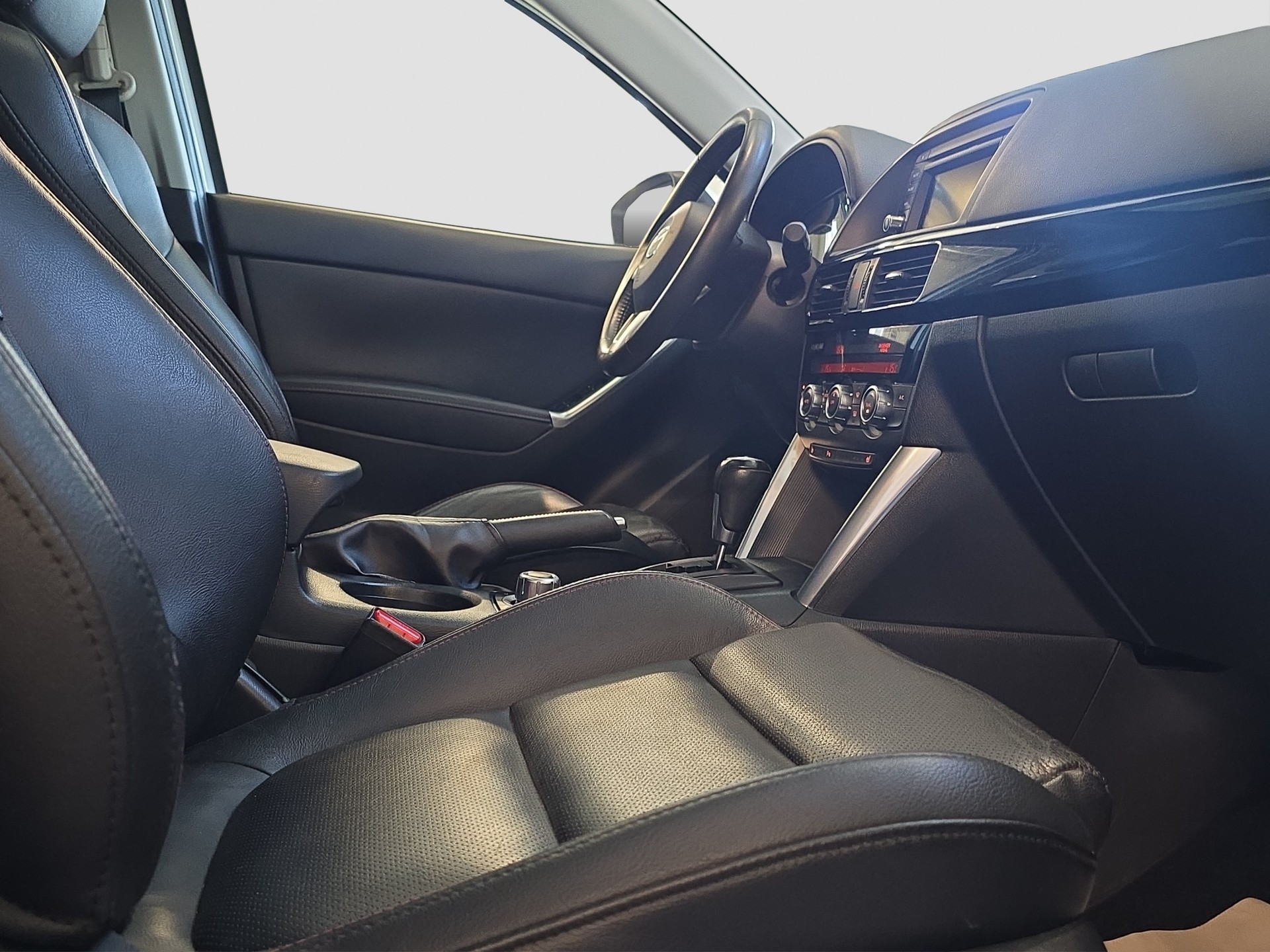MAZDA CX-5 2.2 D HP Revolution AWD Automatic-image-14