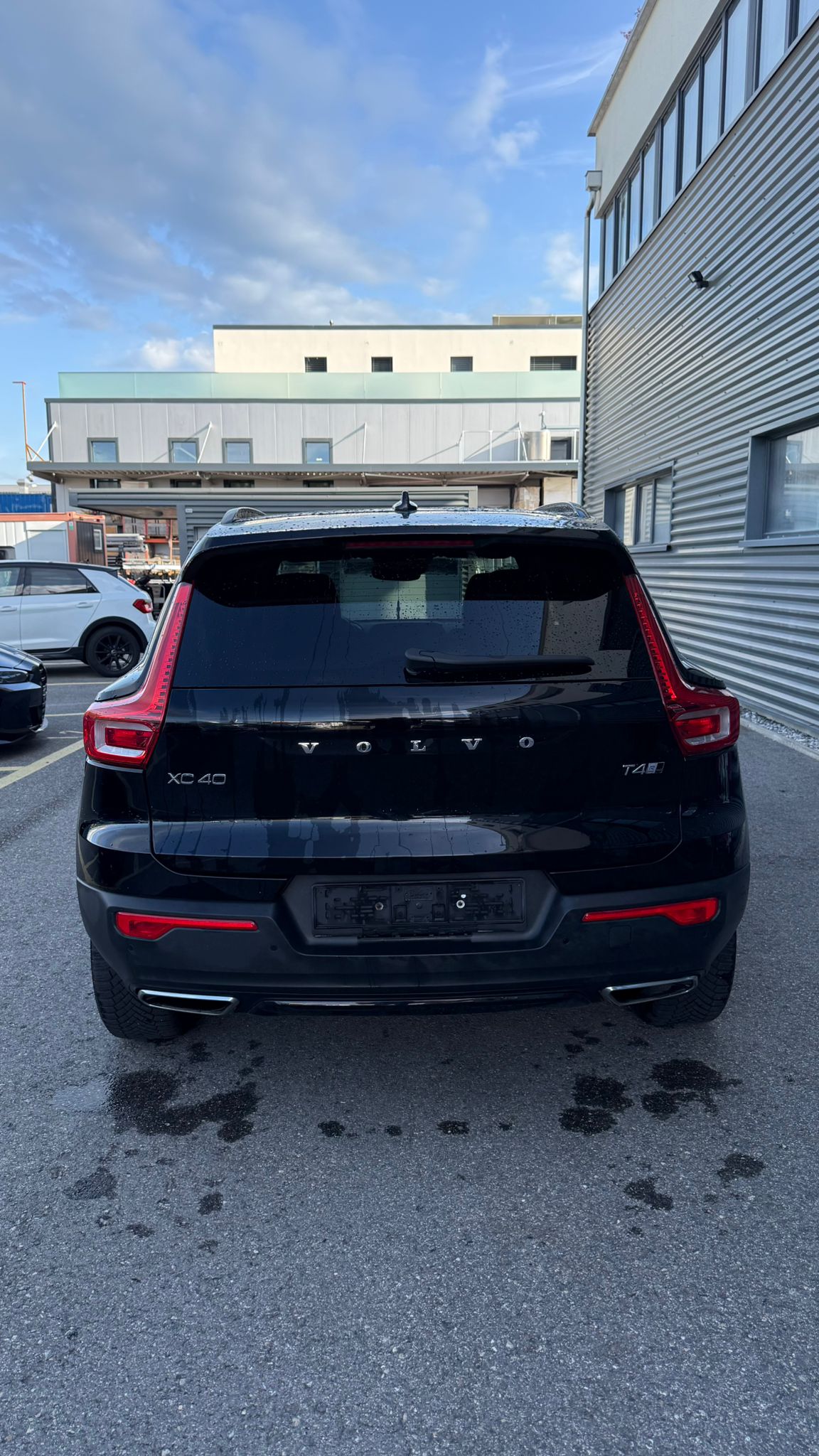 VOLVO XC40 T4 AWD R-Design Geartronic-image-4