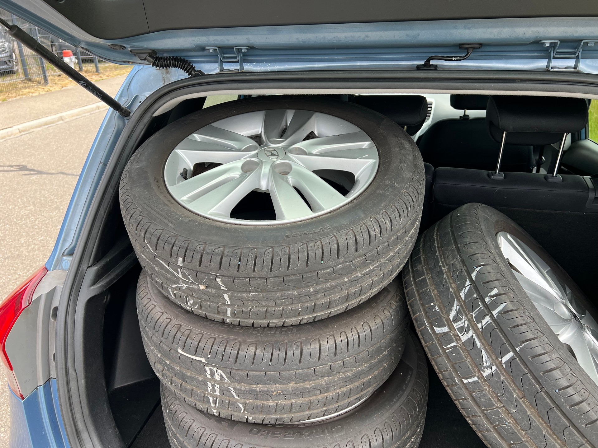 HYUNDAI iX20 1.6 Style Automatic-image-18
