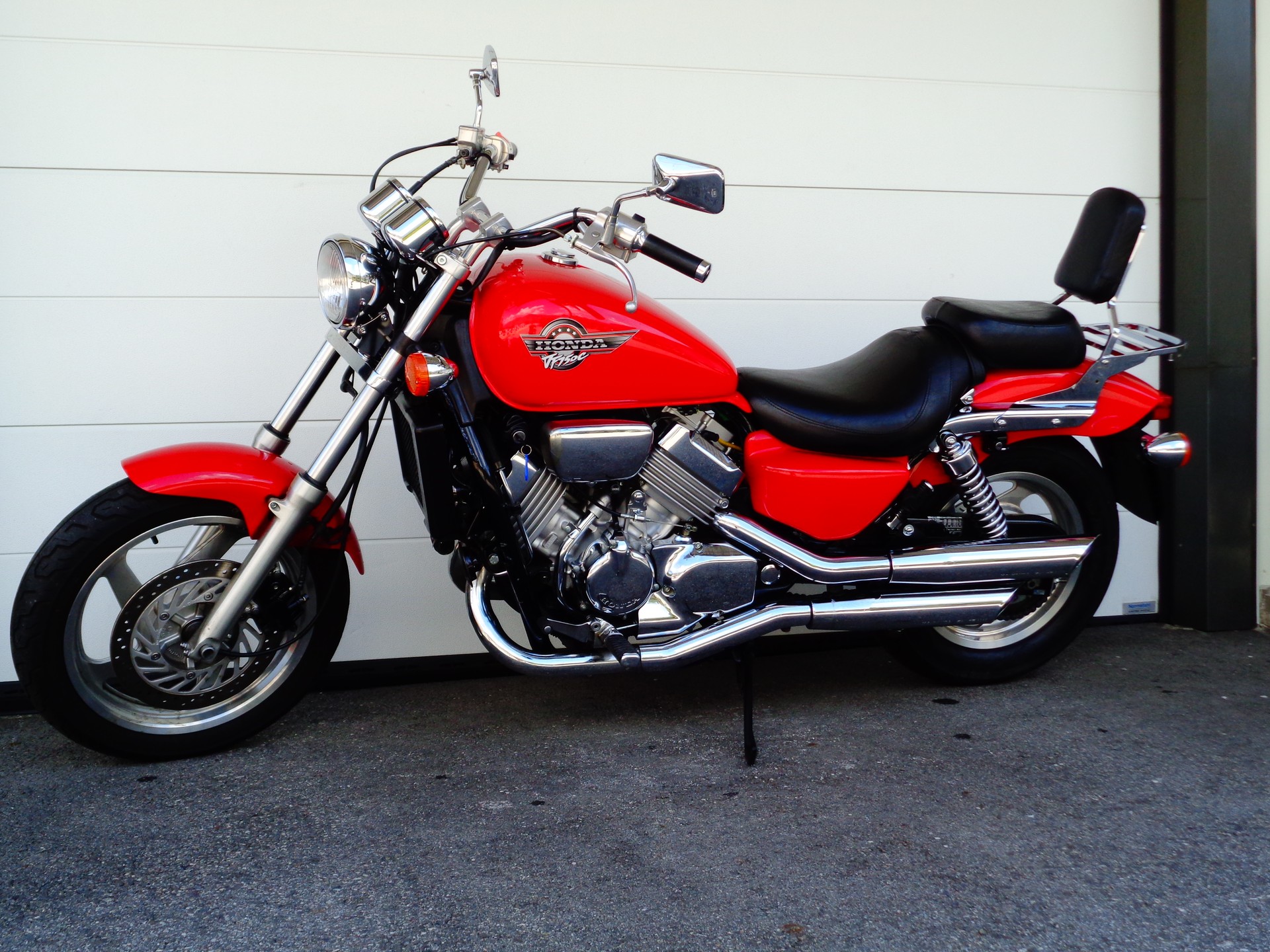HONDA VF 750 C Magna V4-image-7