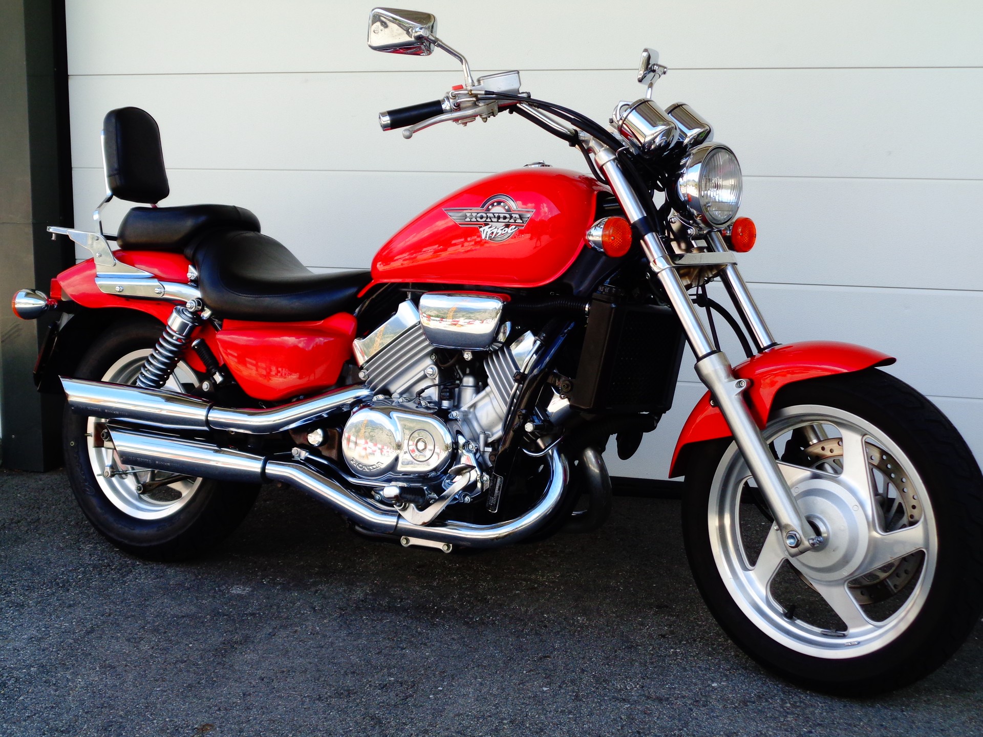 HONDA VF 750 C Magna V4-image-5