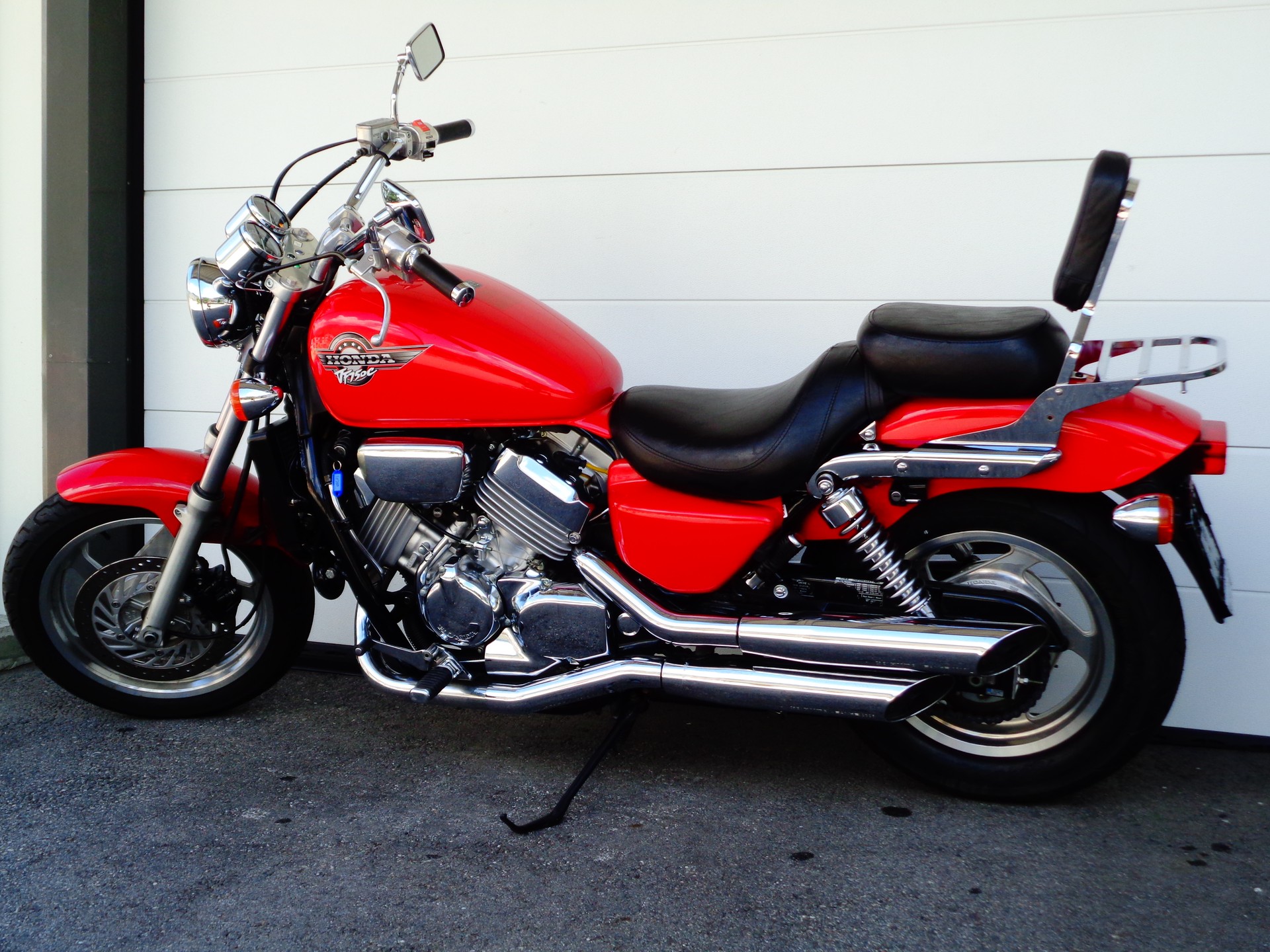 HONDA VF 750 C Magna V4-image-9