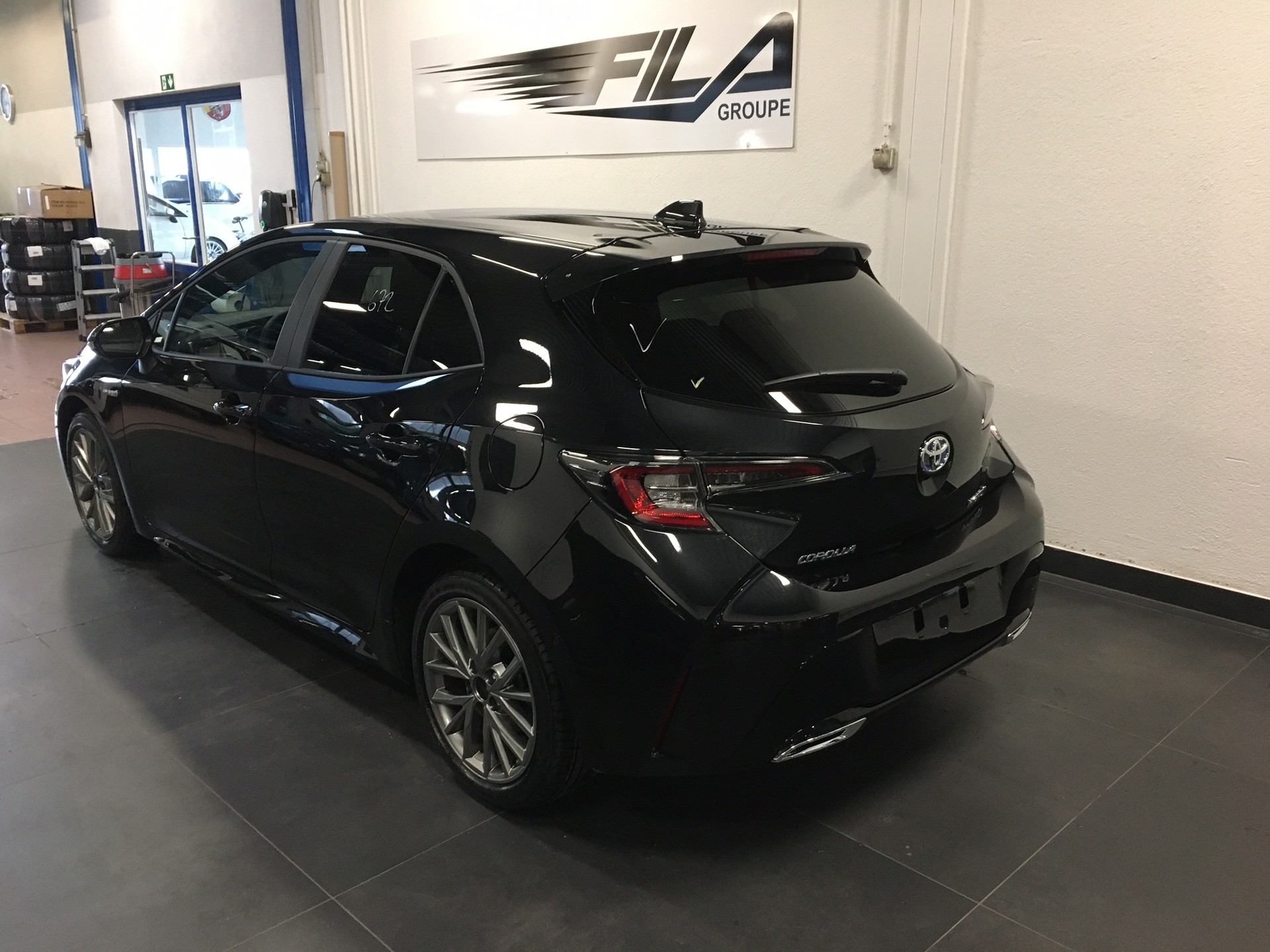 TOYOTA COROLLA Hb 2.0 Hsd Trend 5P-showroom-element-1
