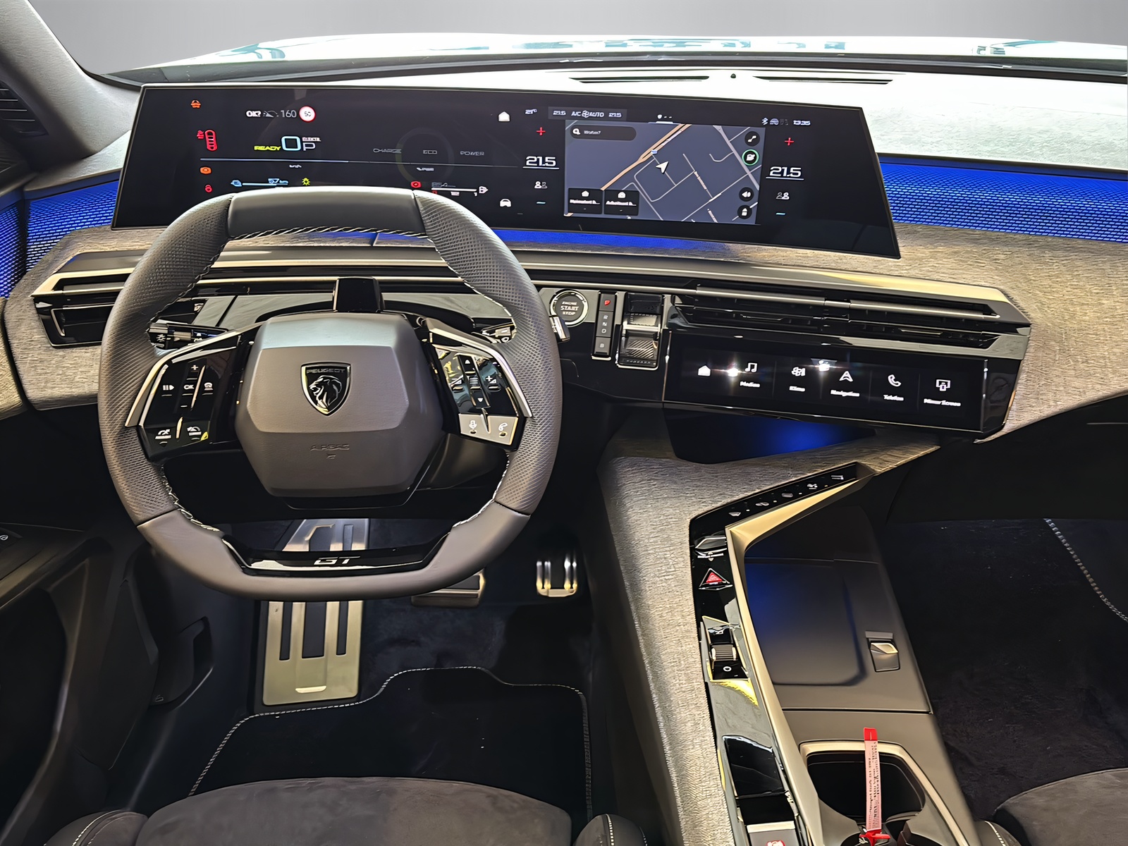 PEUGEOT 5008 1.6 PHEV 225 GT-image-4