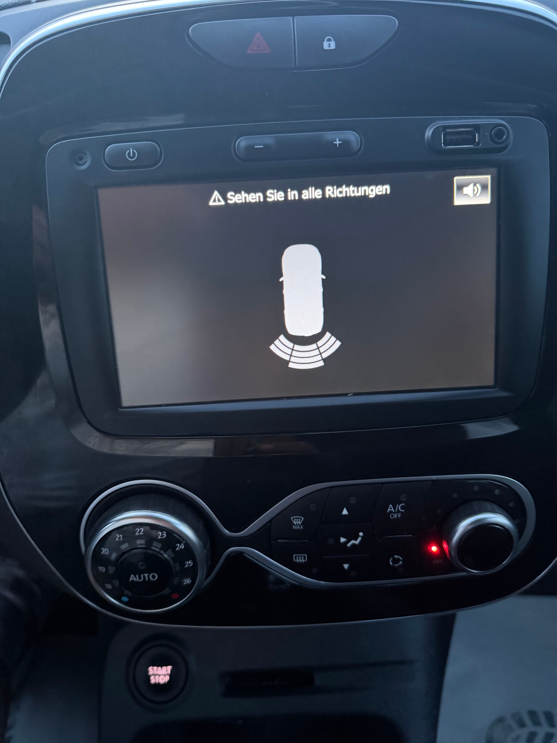 RENAULT Captur 1.5 dCi Intens EDC-image-17