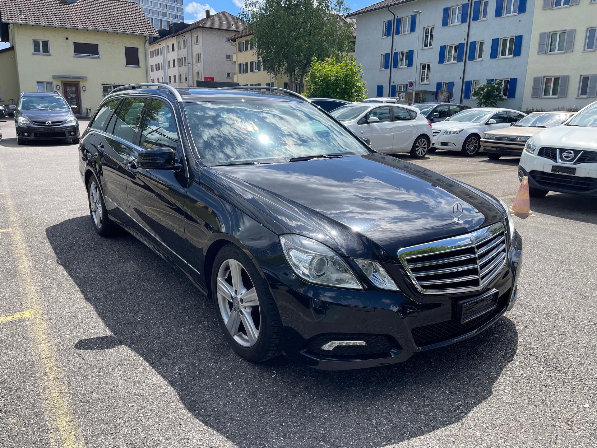 MERCEDES-BENZ E 350 Avantgarde 4Matic 7G-Tronic-image-1