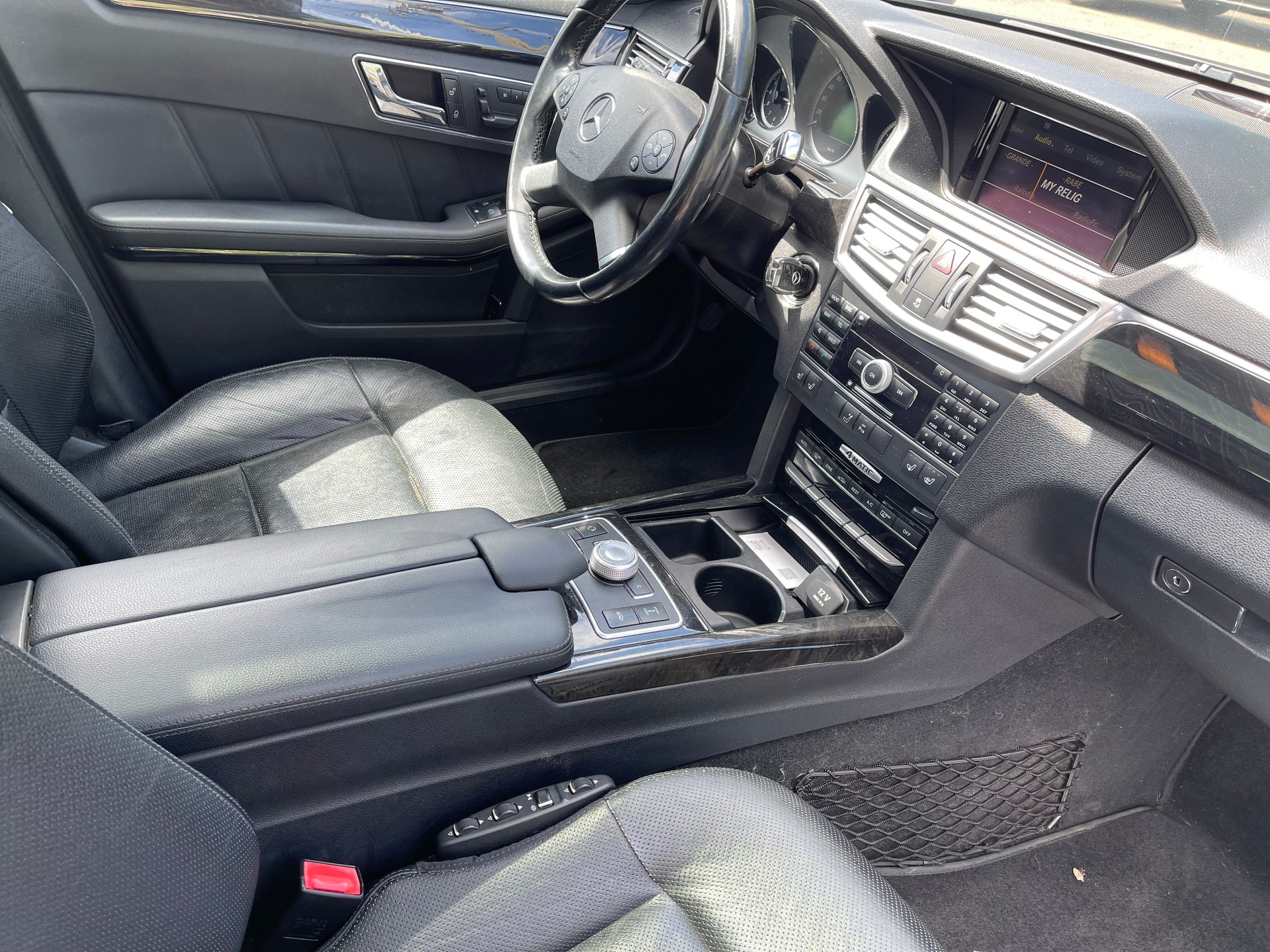 MERCEDES-BENZ E 350 Avantgarde 4Matic 7G-Tronic-image-6