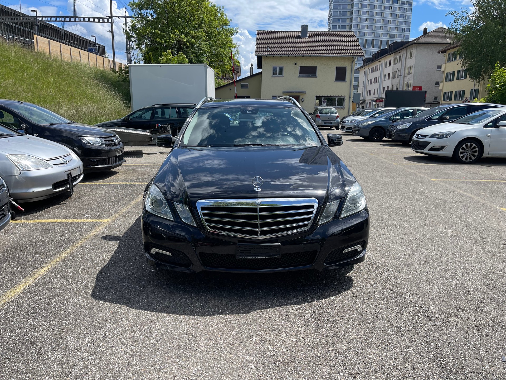 MERCEDES-BENZ E 350 Avantgarde 4Matic 7G-Tronic