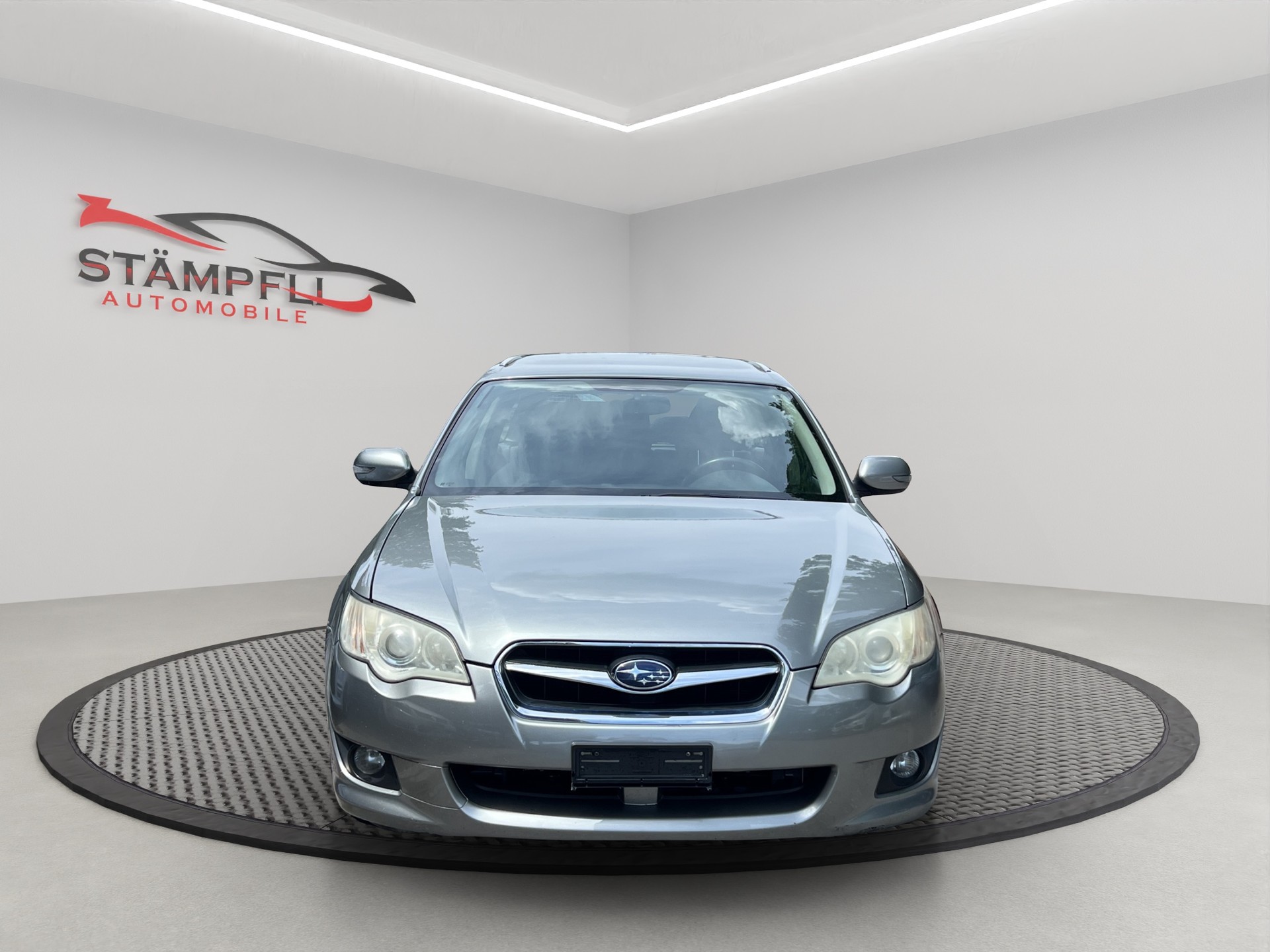 SUBARU Legacy 2.0R AWD Swiss-image-4