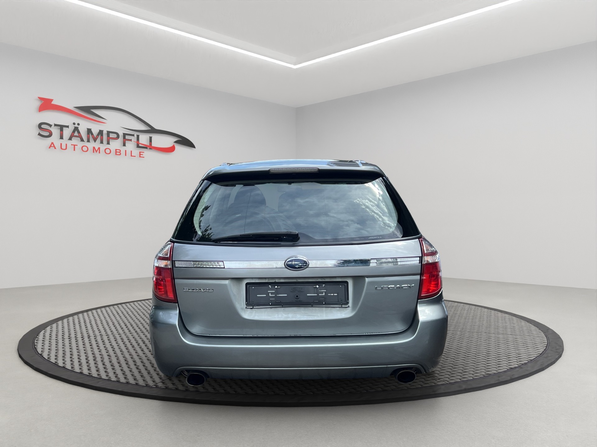 SUBARU Legacy 2.0R AWD Swiss-image-3