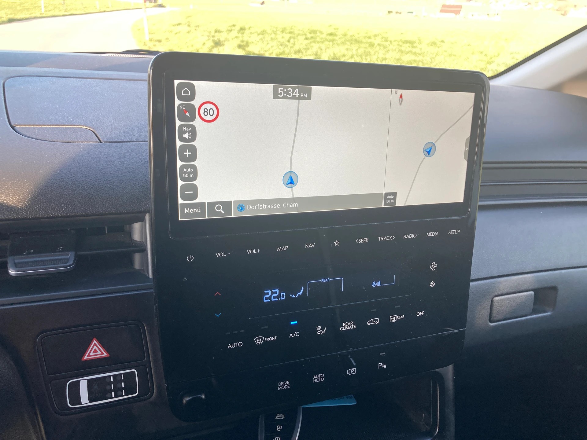 HYUNDAI Staria Wagon 2.2 CRDi Amplia 4WD A **Anhängerkupplung**-image-10