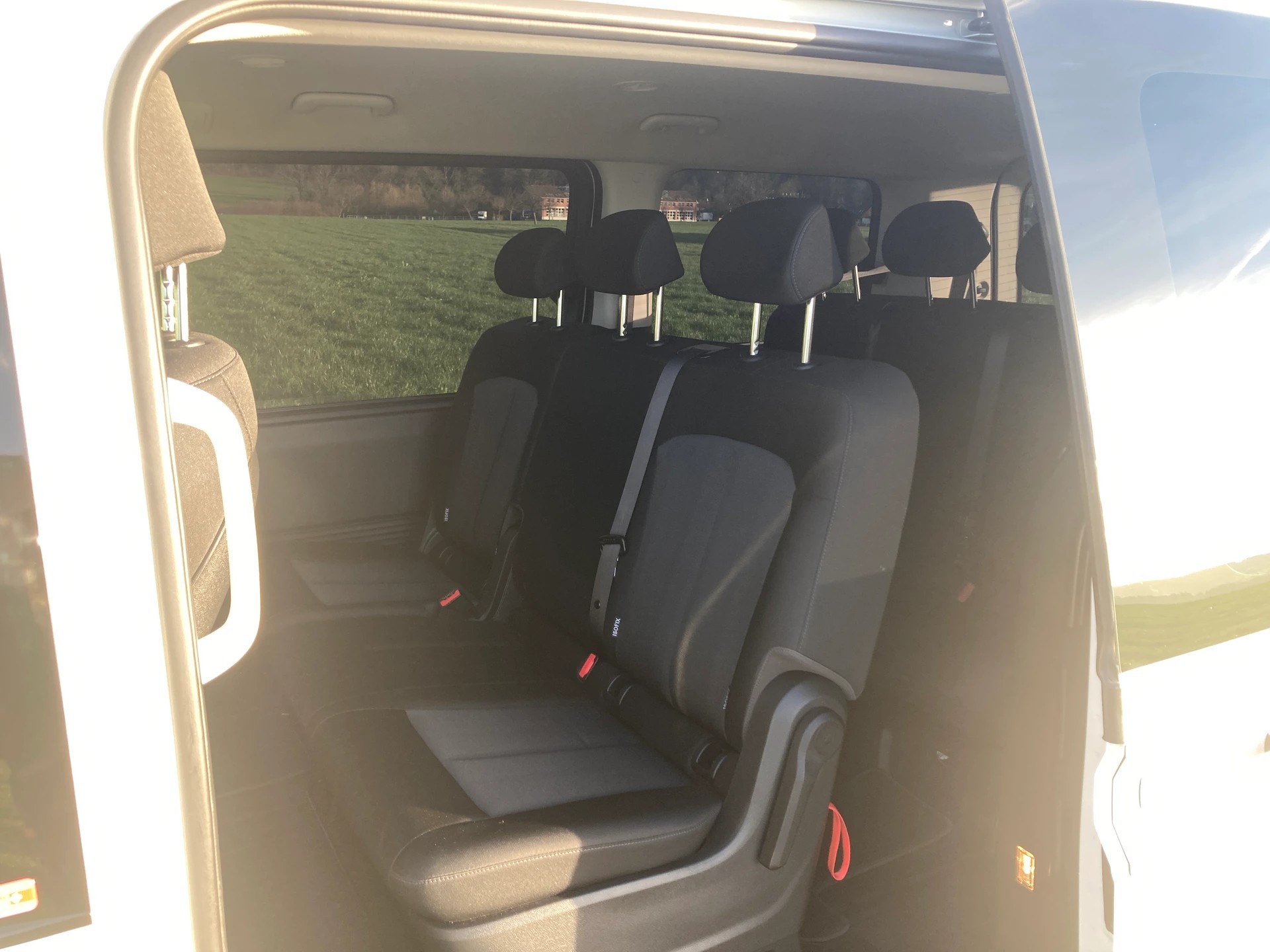 HYUNDAI Staria Wagon 2.2 CRDi Amplia 4WD A **Anhängerkupplung**-image-8