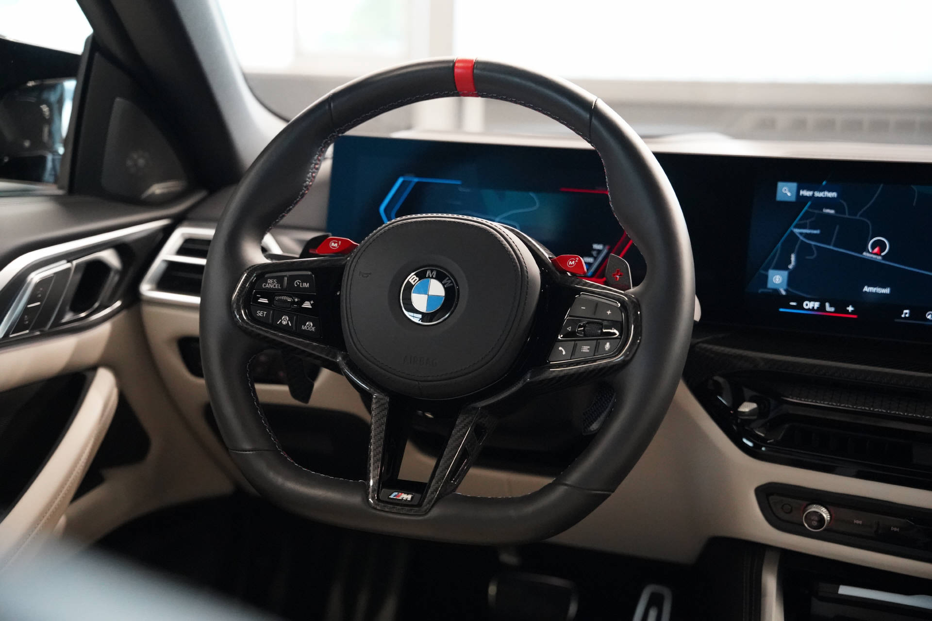 BMW M4 Cabrio Competition M xDrive-image-12