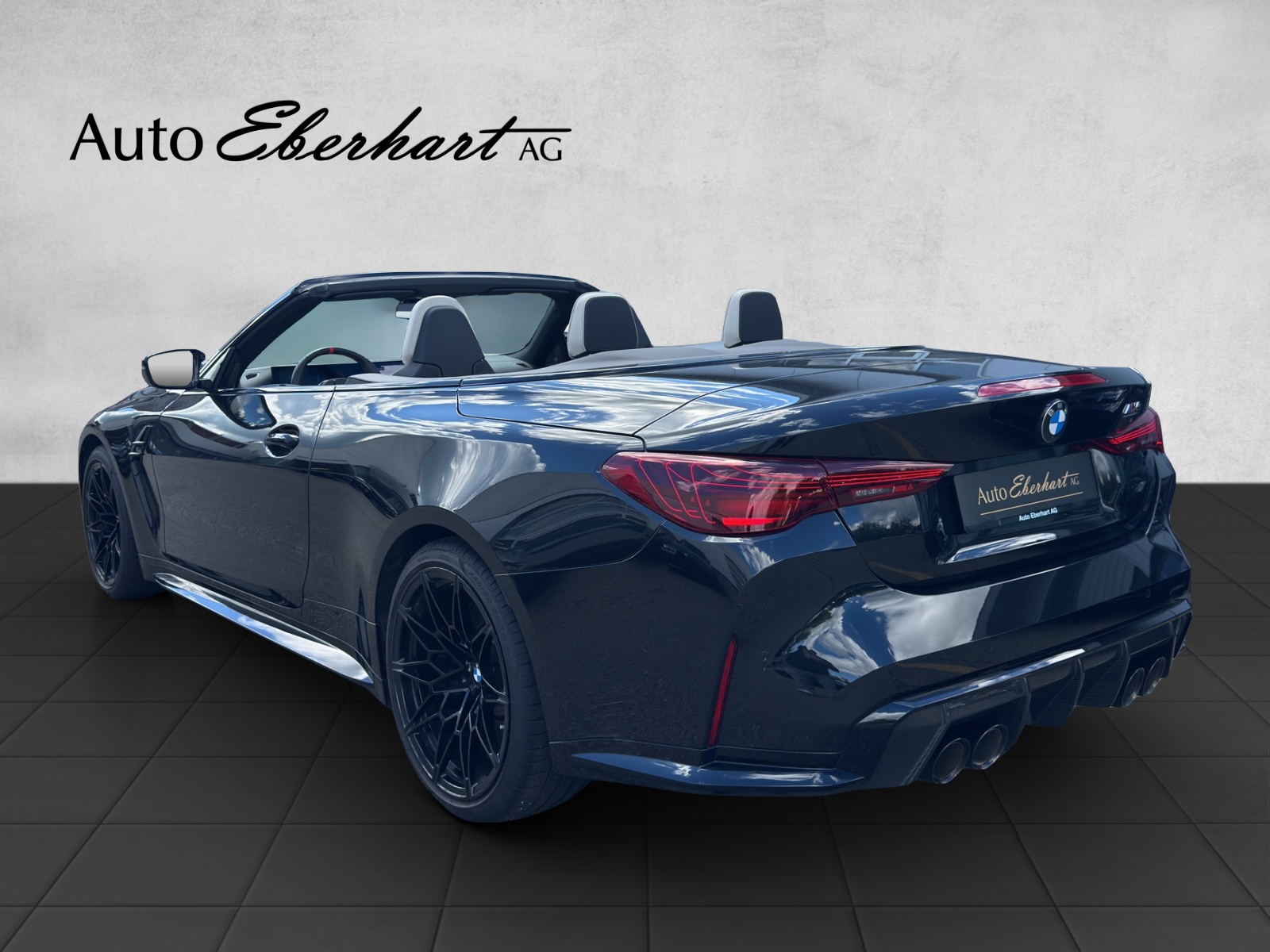 BMW M4 Cabrio Competition M xDrive-showroom-element-1