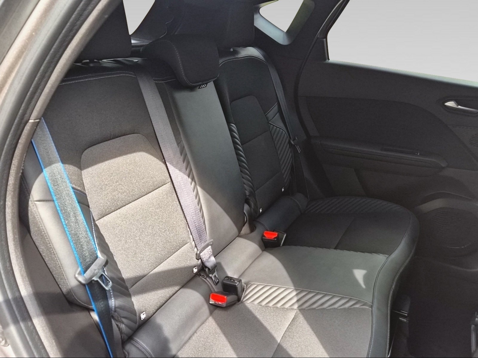 RENAULT Captur 1.3 TCe 160 esprit Alpine EDC-image-6