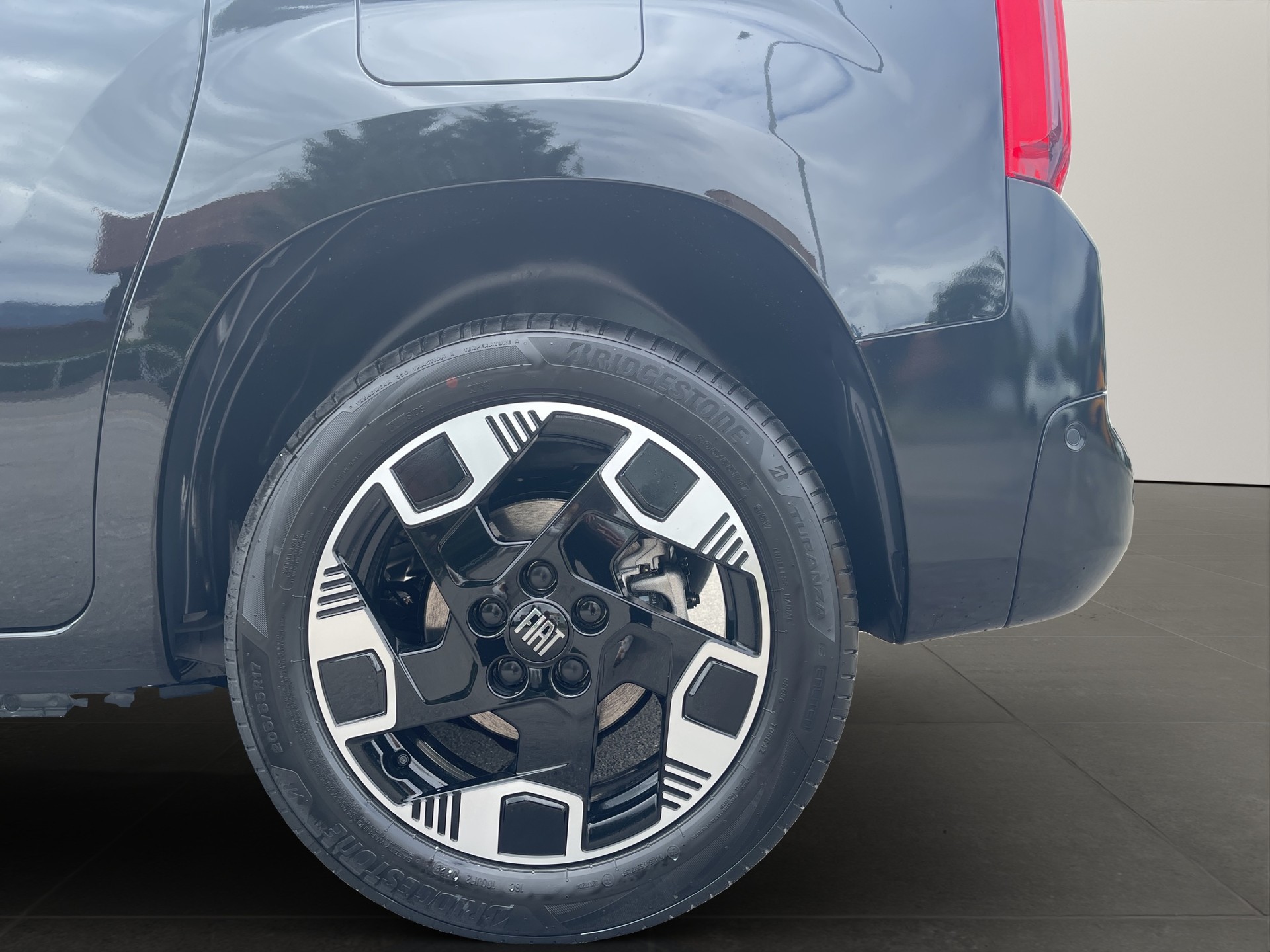 FIAT Qubo L 1.5 BlueHDi La Prima-image-30