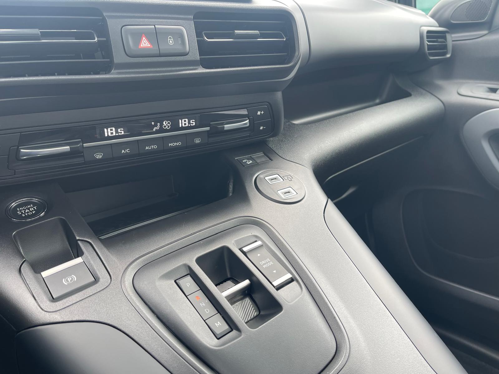 FIAT Qubo L 1.5 BlueHDi La Prima-image-14