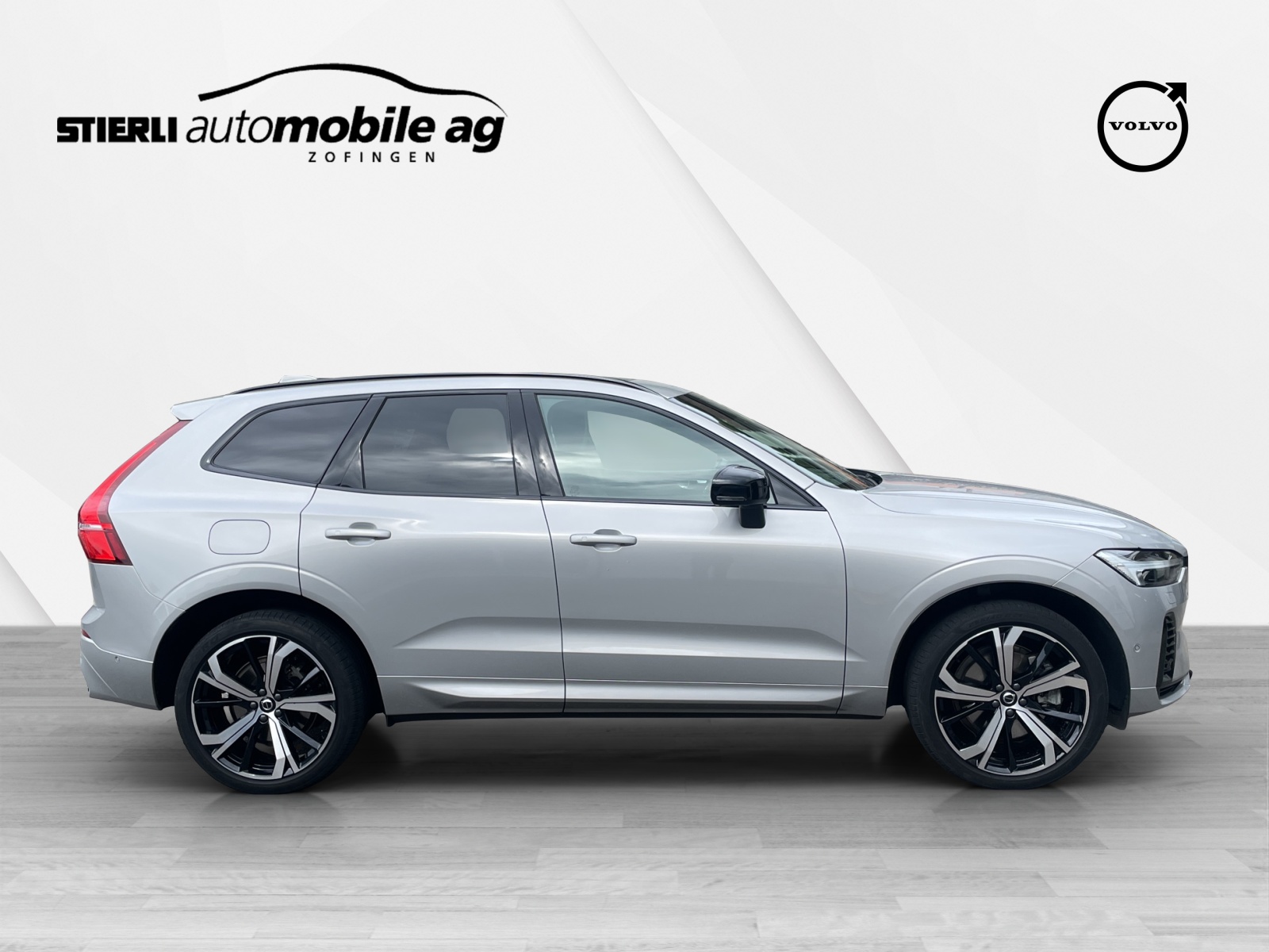 VOLVO XC60 2.0 T6 TE Ultimate Dark eAWD-showroom-element-3