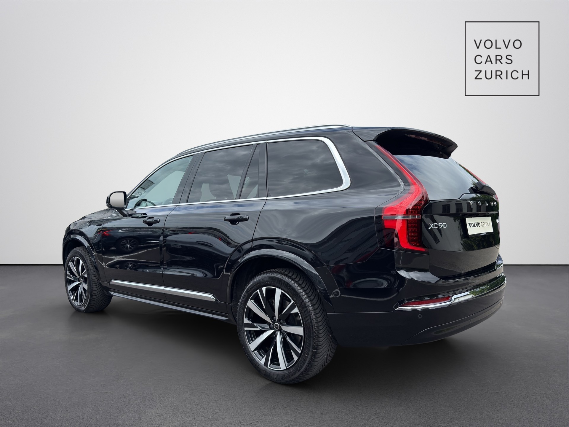 VOLVO XC90 2.0 B5 MH Plus Bright AWD-showroom-element-1