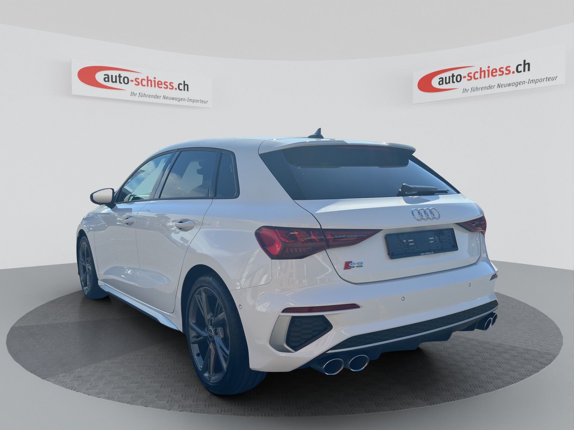 AUDI S3 Sportback 2.0 TFSI quattro S-tronic-showroom-element-2