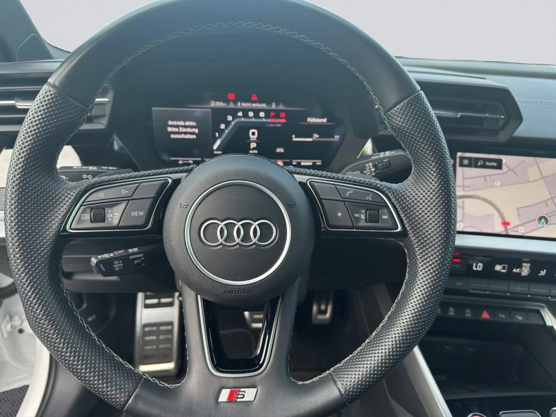 AUDI S3 Sportback 2.0 TFSI quattro S-tronic-image-9