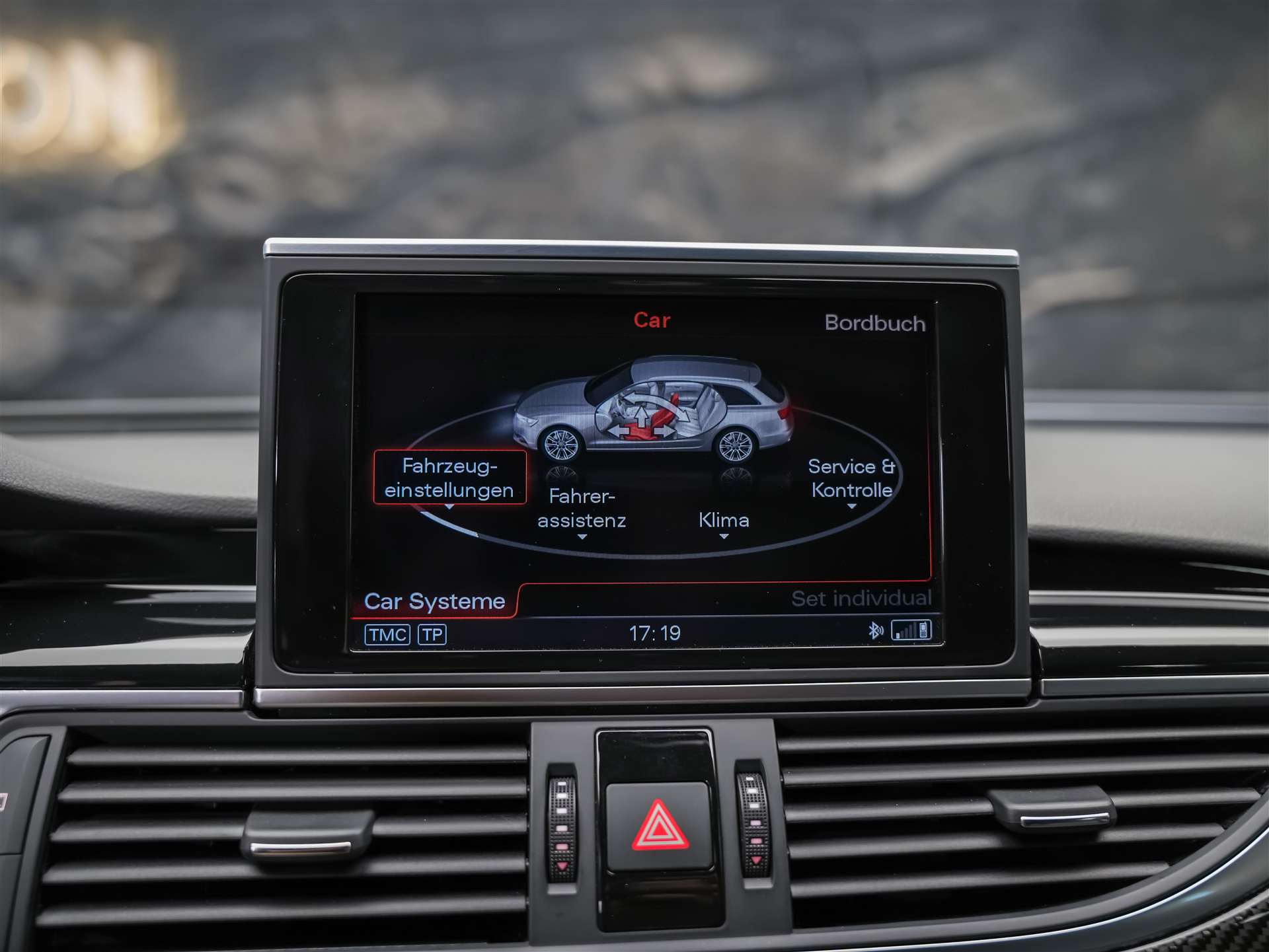 AUDI RS6 Avant 4.0 TFSI V8 quattro Tiptronic *BOSE Soundsystem*Abstandsregler*Sitzheizung*Valcona Leder*-image-36