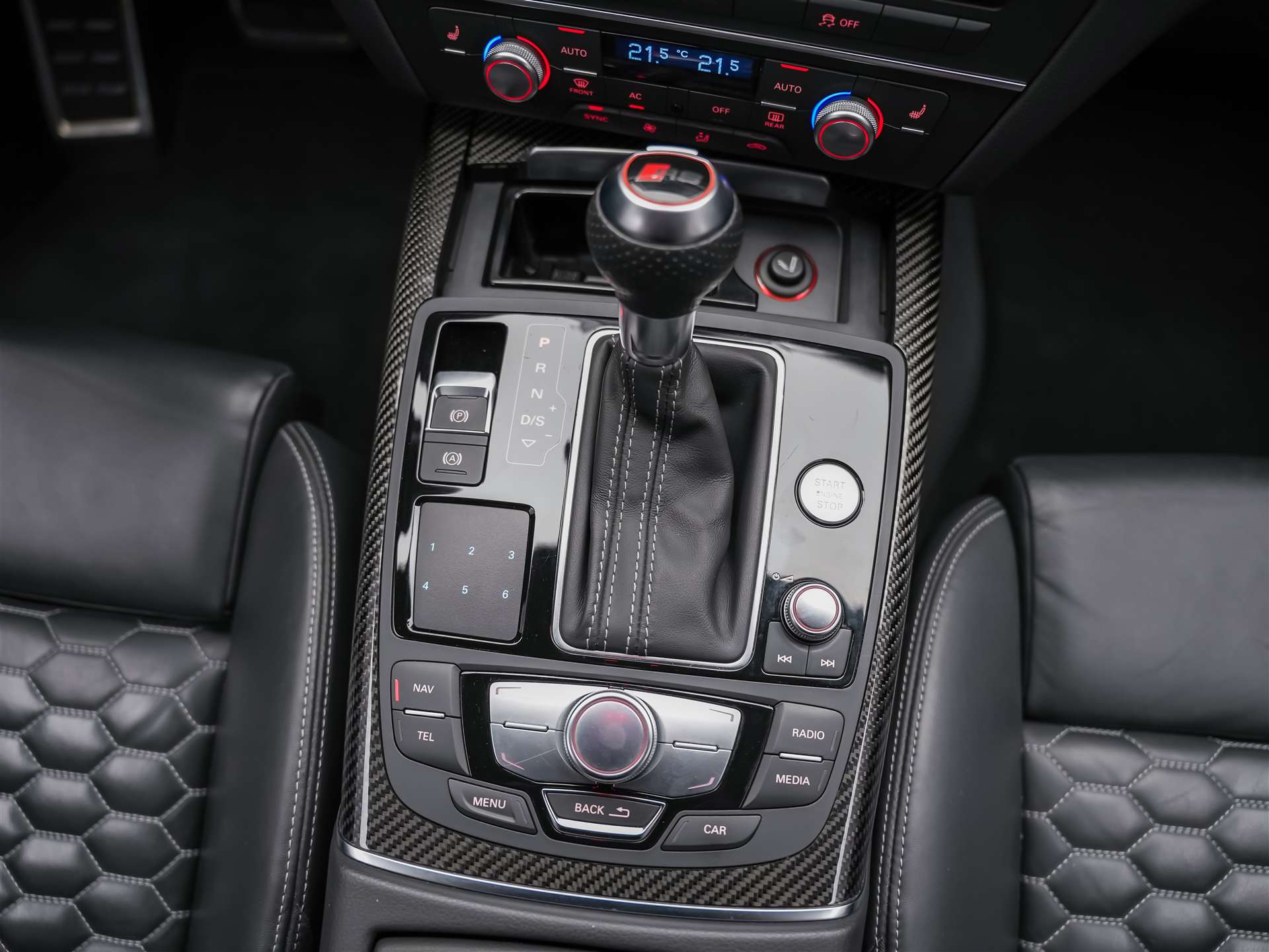 AUDI RS6 Avant 4.0 TFSI V8 quattro Tiptronic *BOSE Soundsystem*Abstandsregler*Sitzheizung*Valcona Leder*-image-22